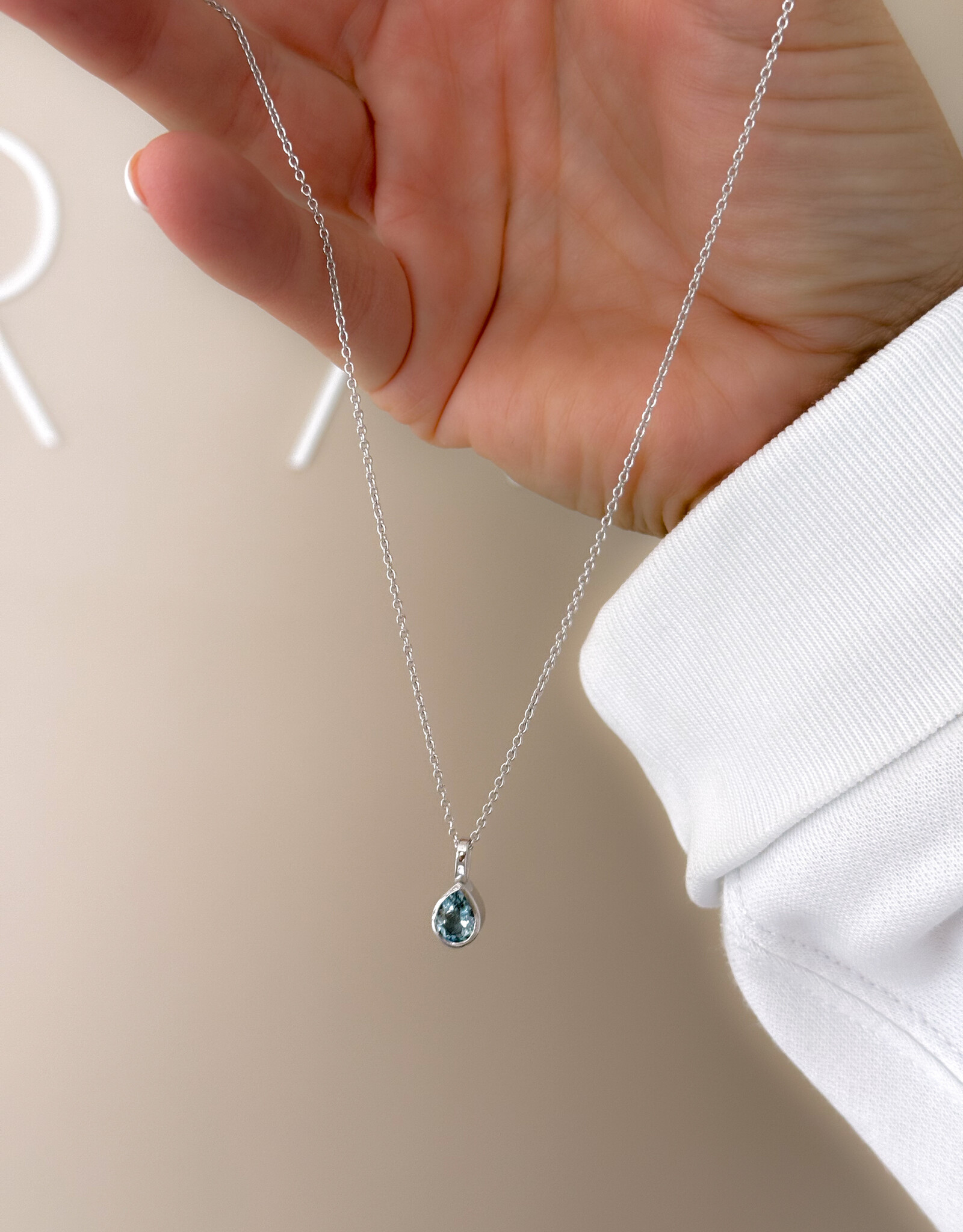 Atelier Maison The Tear halsketting met as