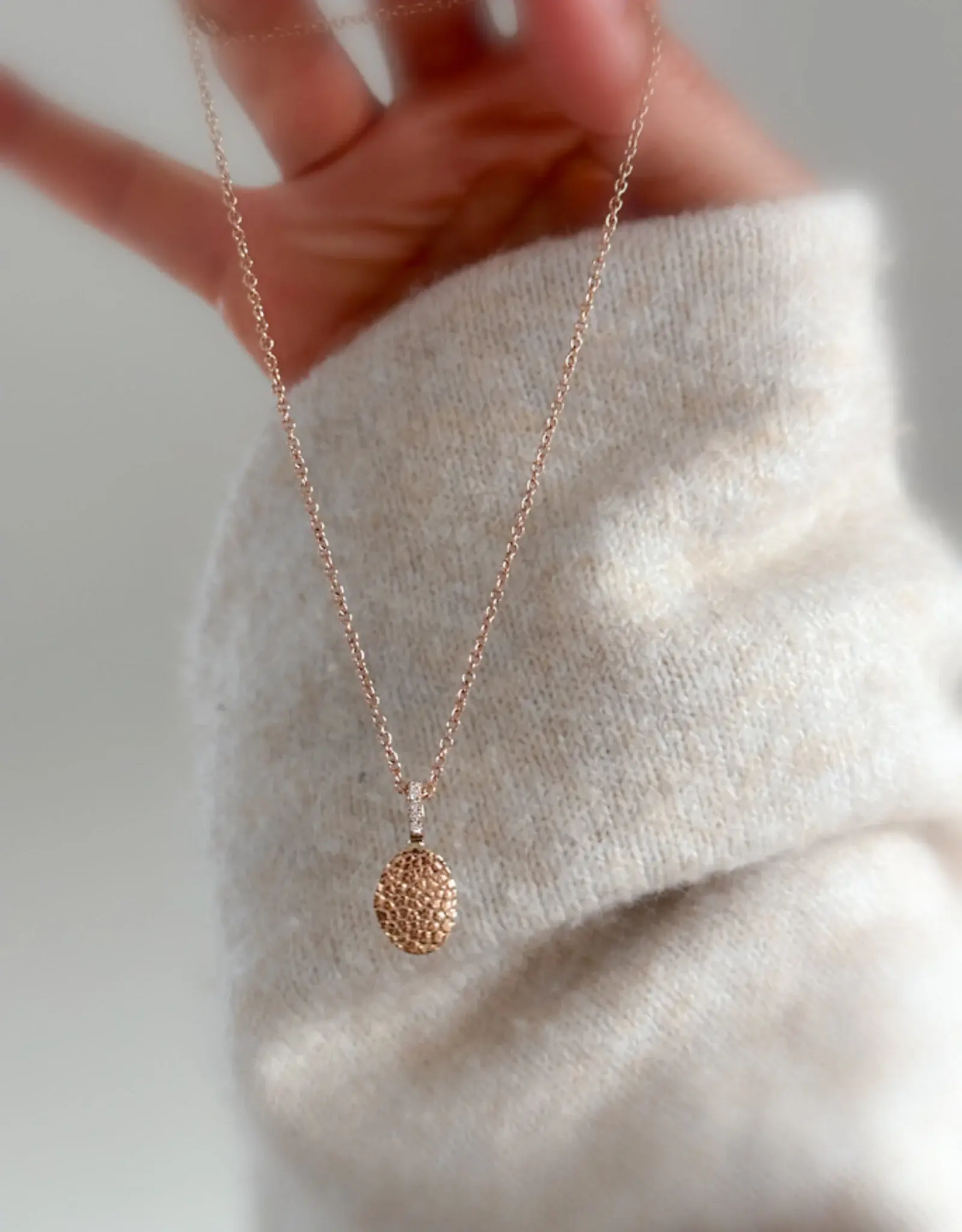 Atelier Maison Shiny Fluffy Love halsketting - diamant | ≠  formaten