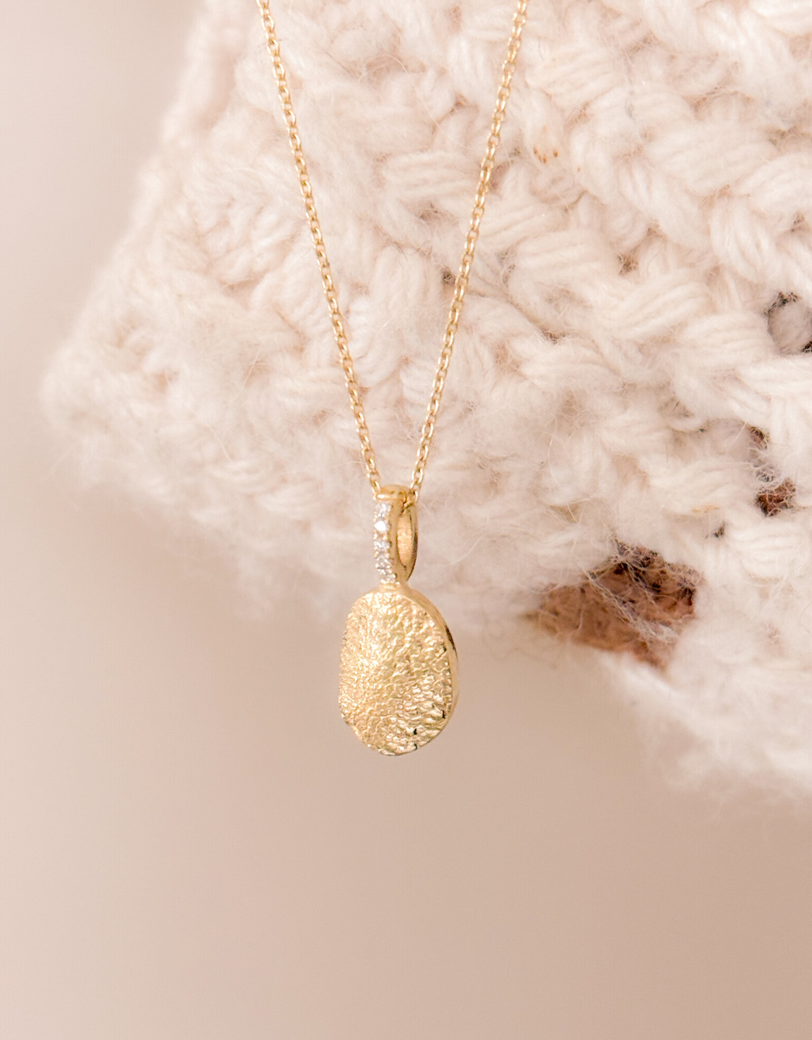 Atelier Maison Shiny Fluffy Love hanger - diamant | ≠  formaten