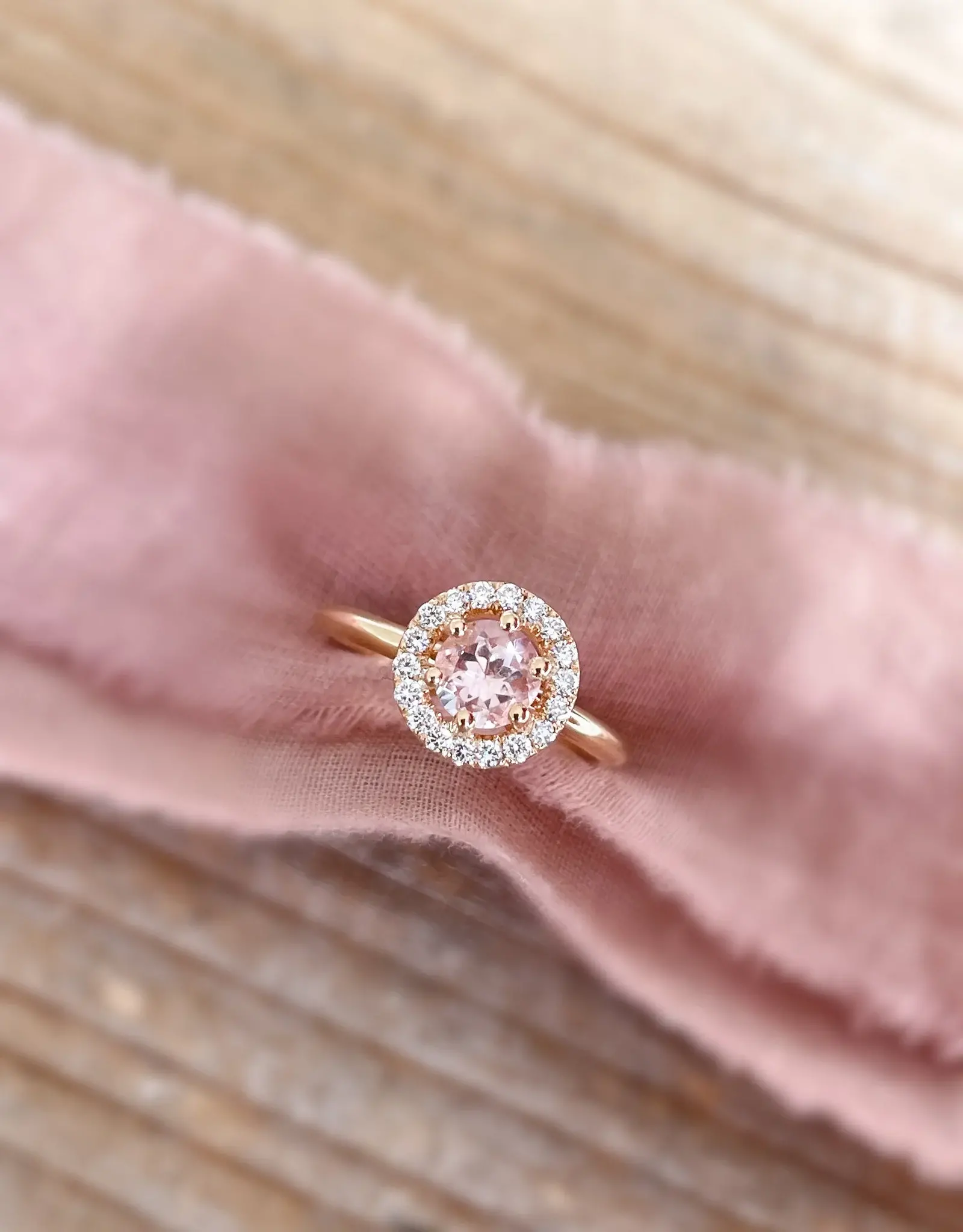 Atelier Maison Sum of Love ring | kleursteen en diamanten