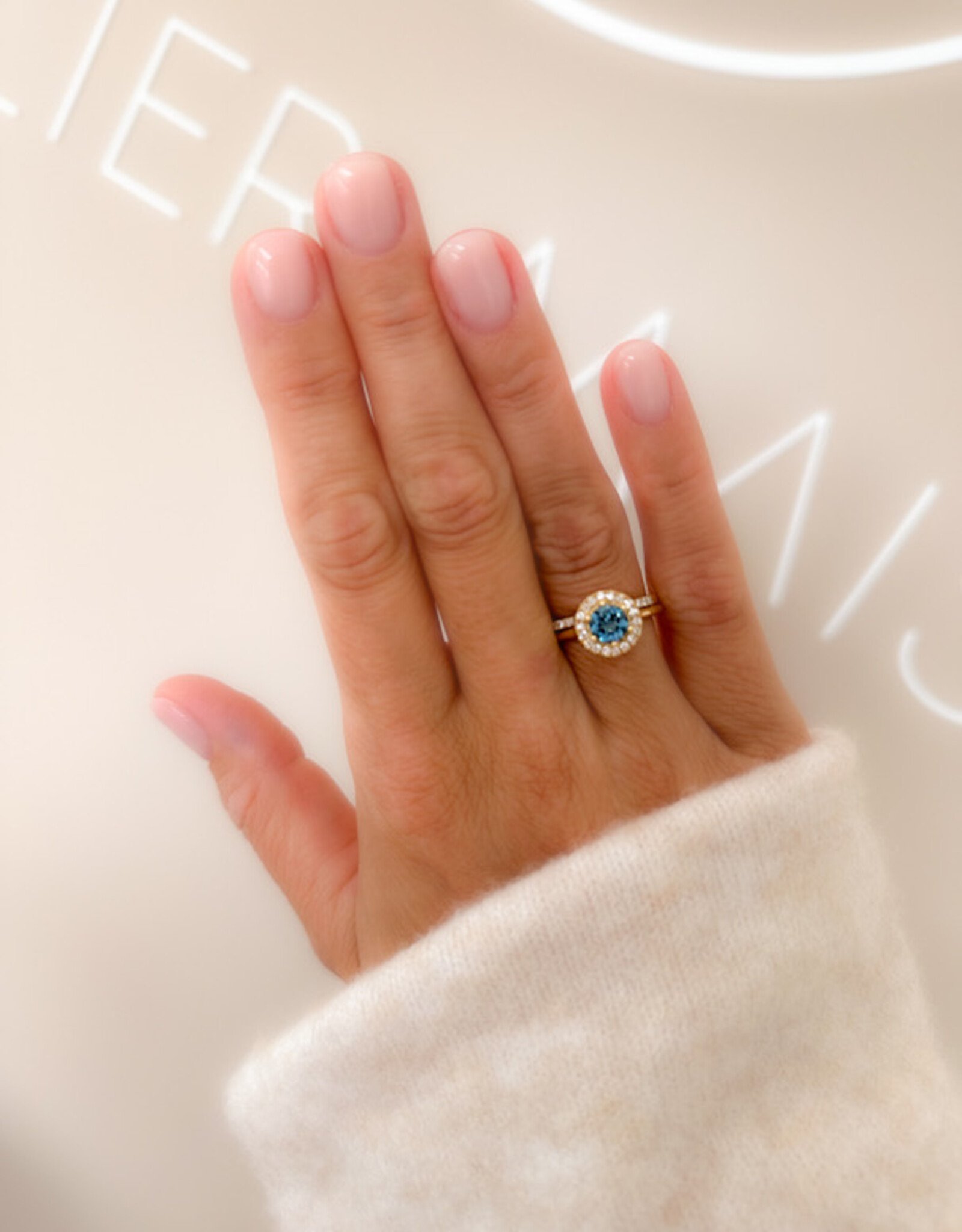 Atelier Maison Sum of Love ring | kleursteen en diamanten