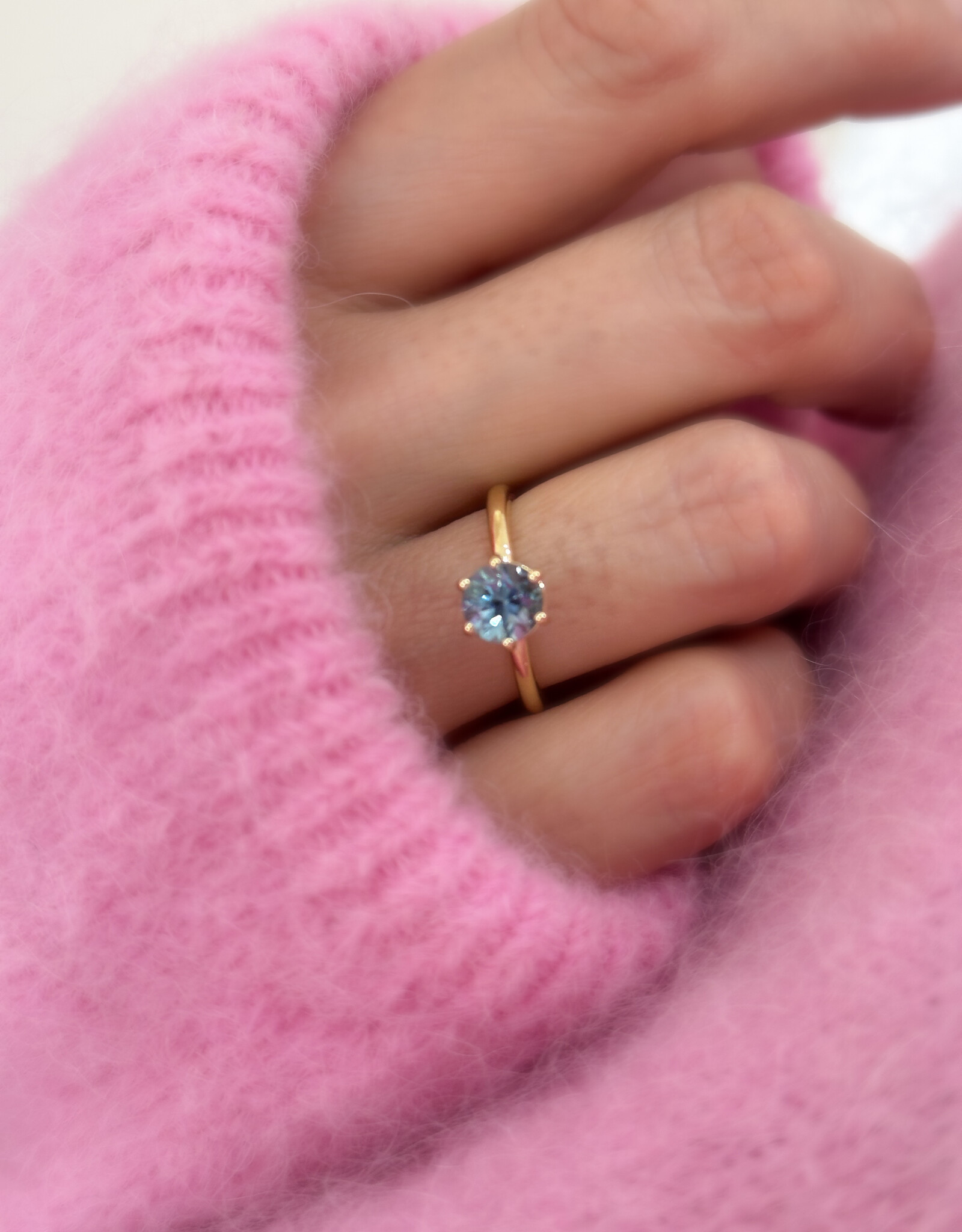 Atelier Maison The Big Promise ring met topaas