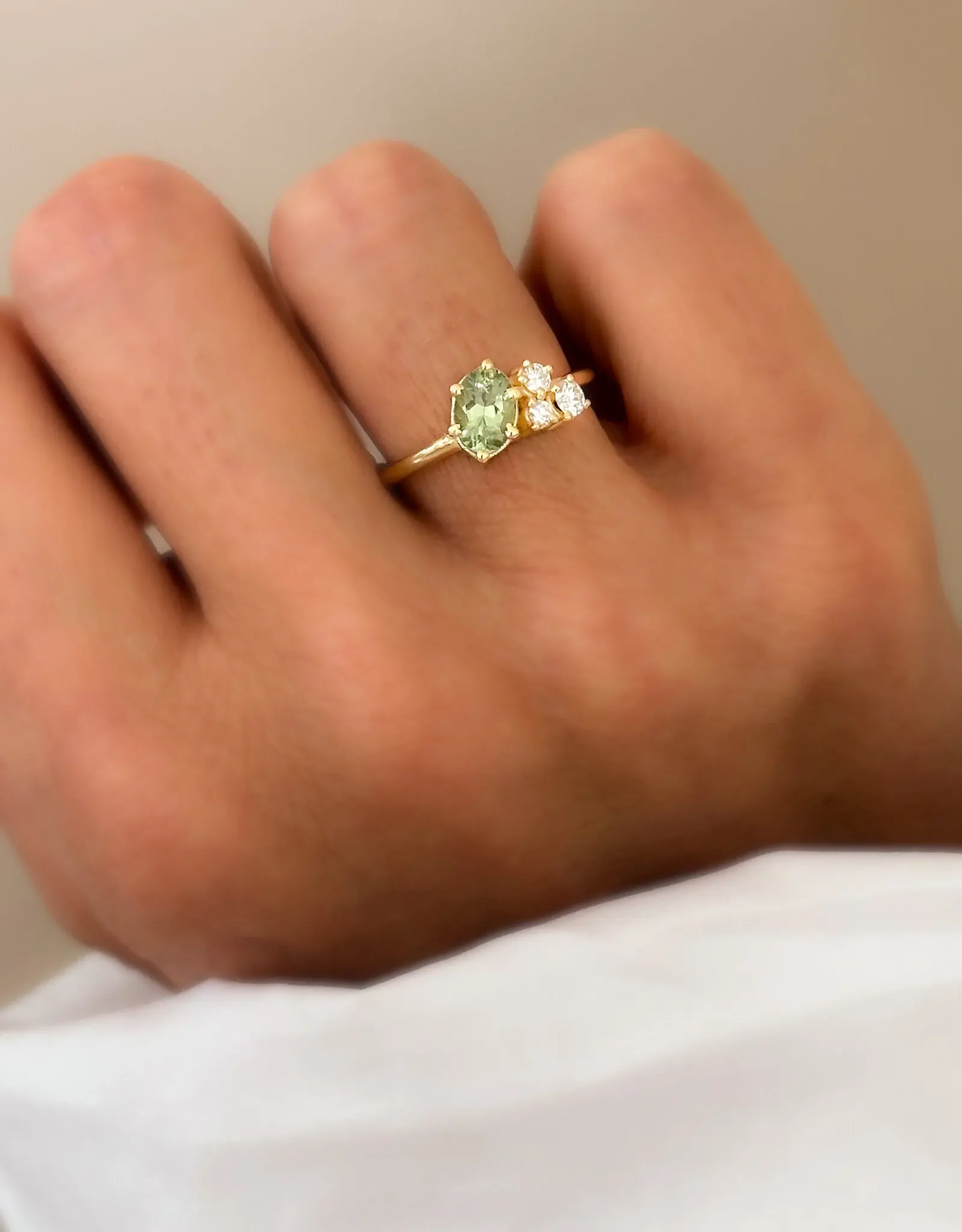 Atelier Maison Seize the day ring | kleursteen en diamanten
