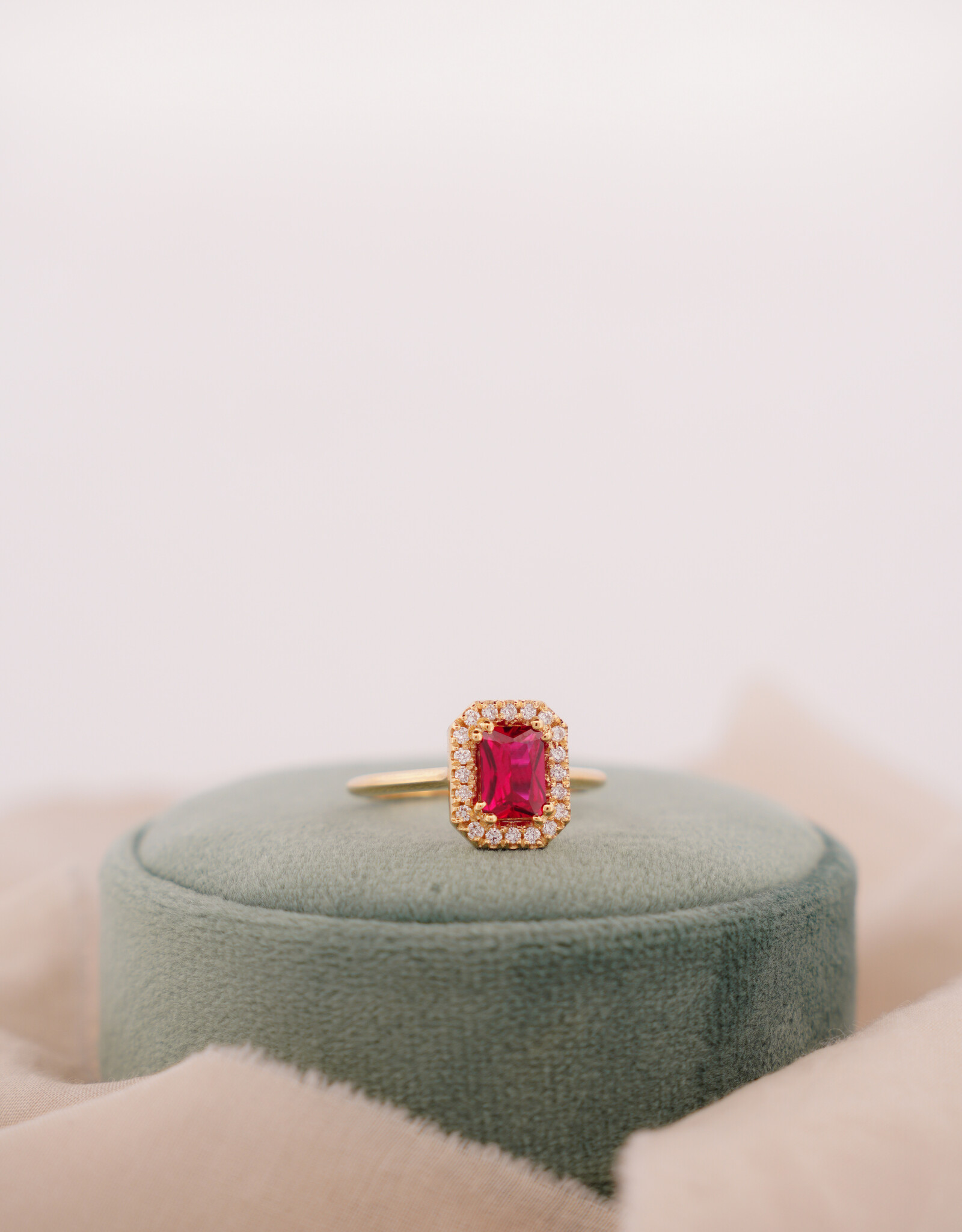 Atelier Maison Good Mood  ring | kleursteen en diamanten