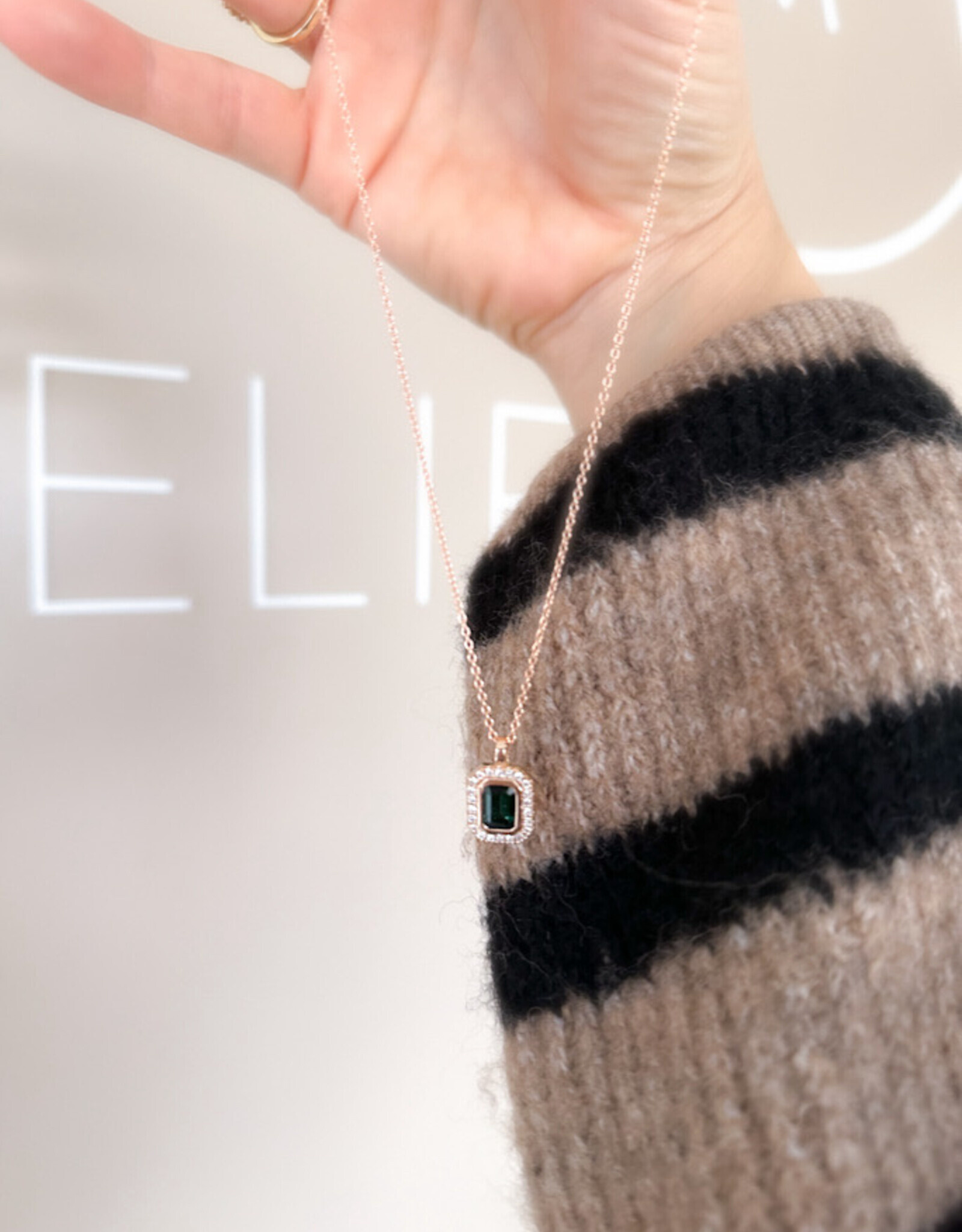 Atelier Maison The Entourage hanger met as ≠ vormen en kleuren