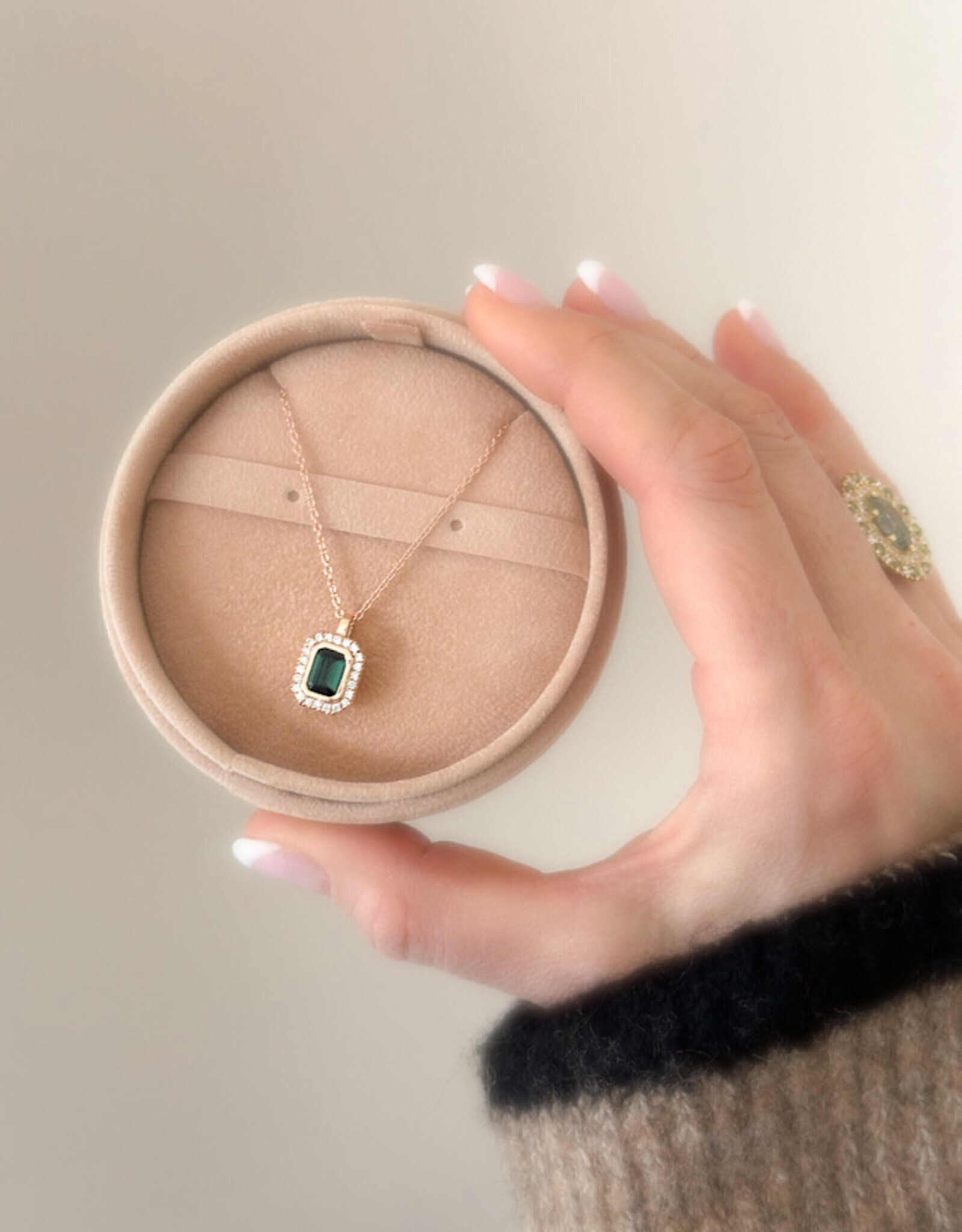 Atelier Maison The Entourage halsketting met as ≠ vormen en kleuren