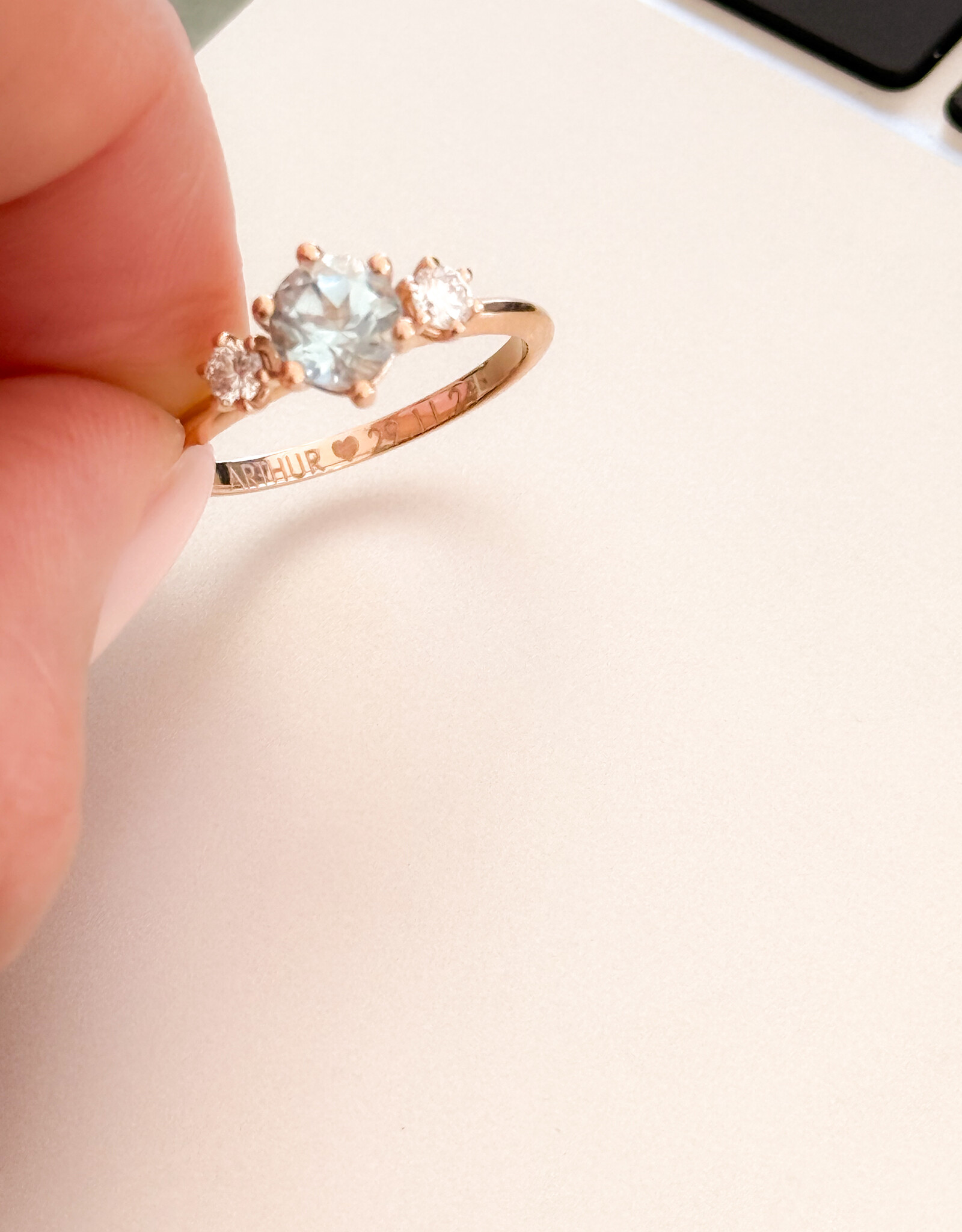 Atelier Maison Astonished ring |  kleursteen