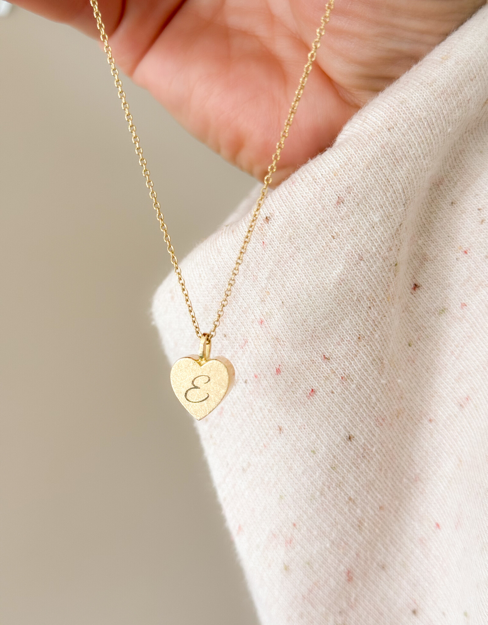 Atelier Maison Full of love  hanger met as