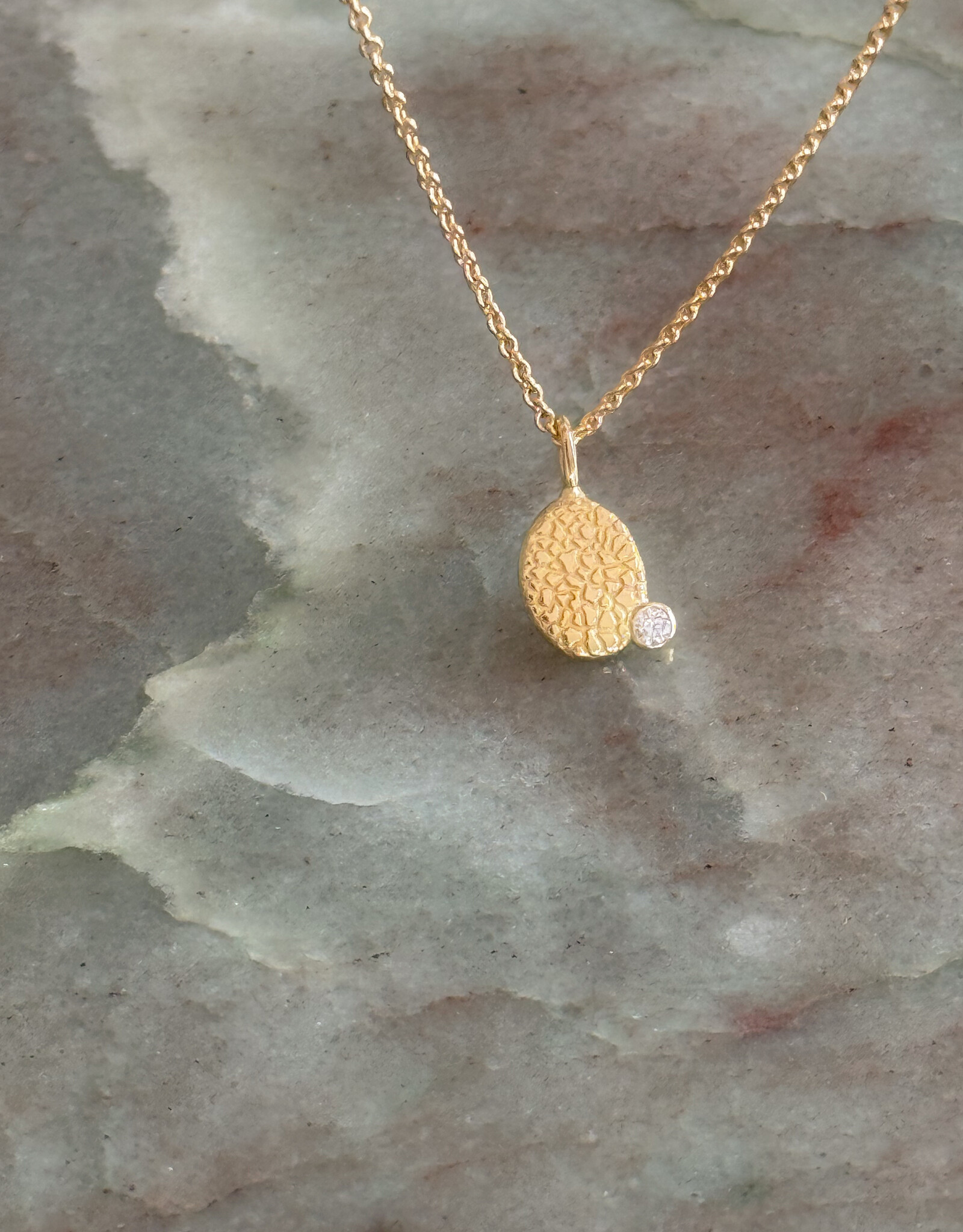 Atelier Maison Diamond Fluffy Love halsketting | ≠  formaten