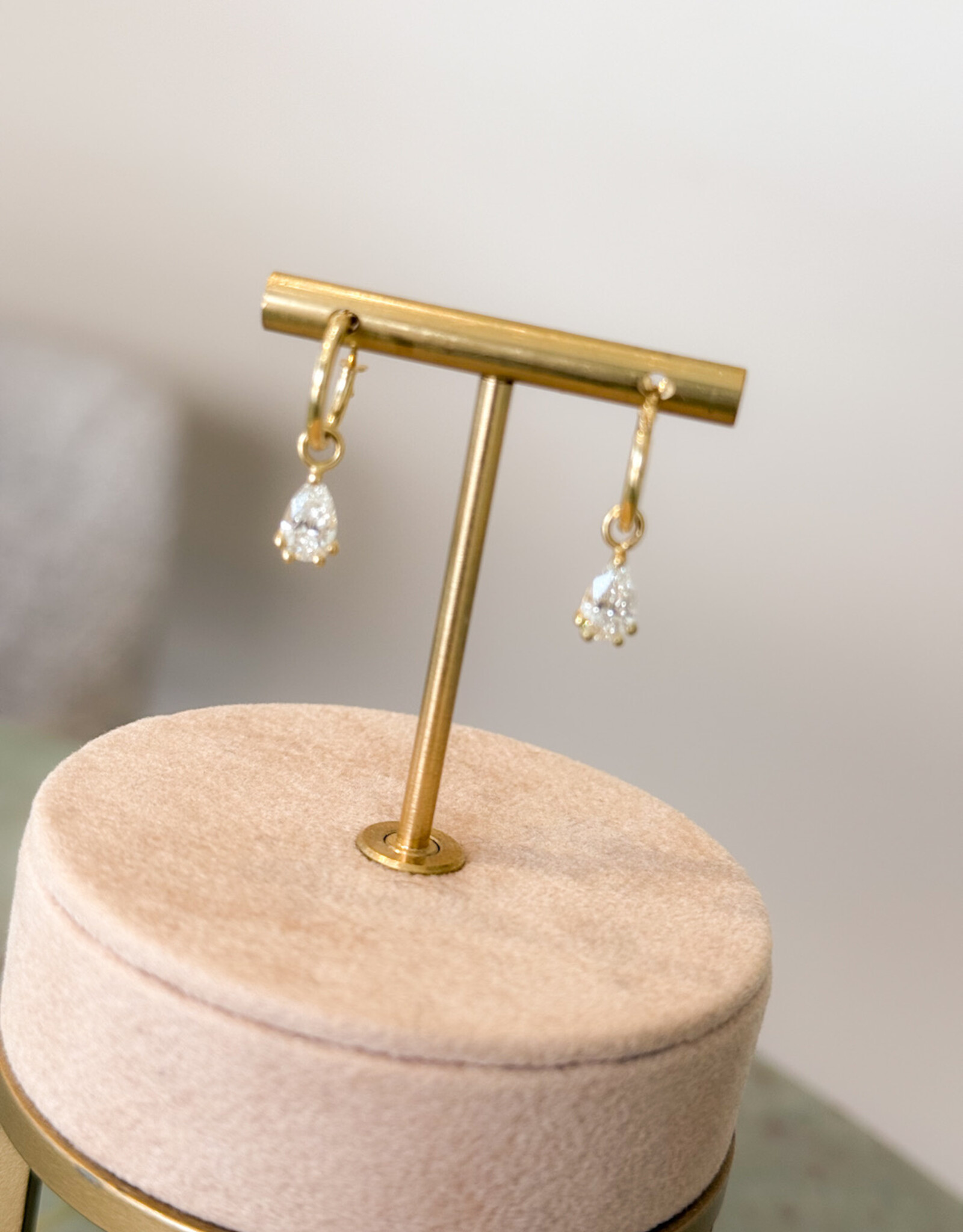 Atelier Maison The Happy Tear oorringen | 18K geel goud