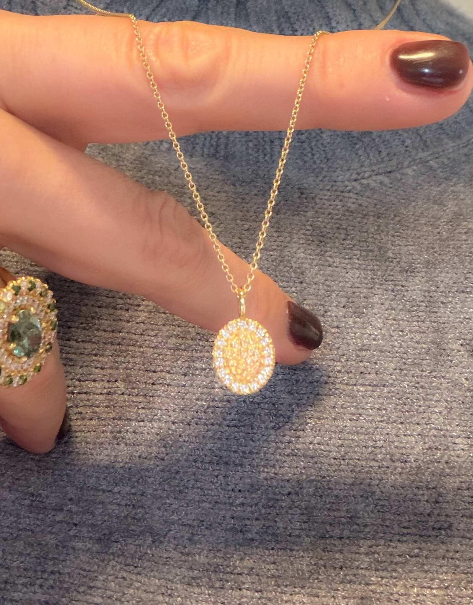 Atelier Maison A Fluffy Piece of Happiness halsketting