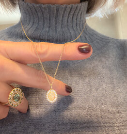 Atelier Maison A Fluffy Piece of Happiness halsketting