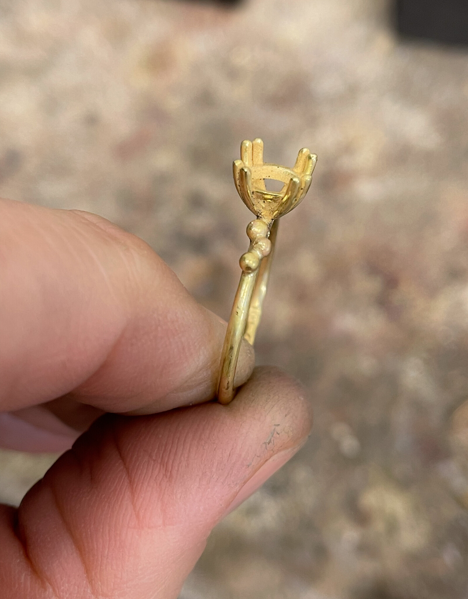 Atelier Maison Revive: gouden bolletjes