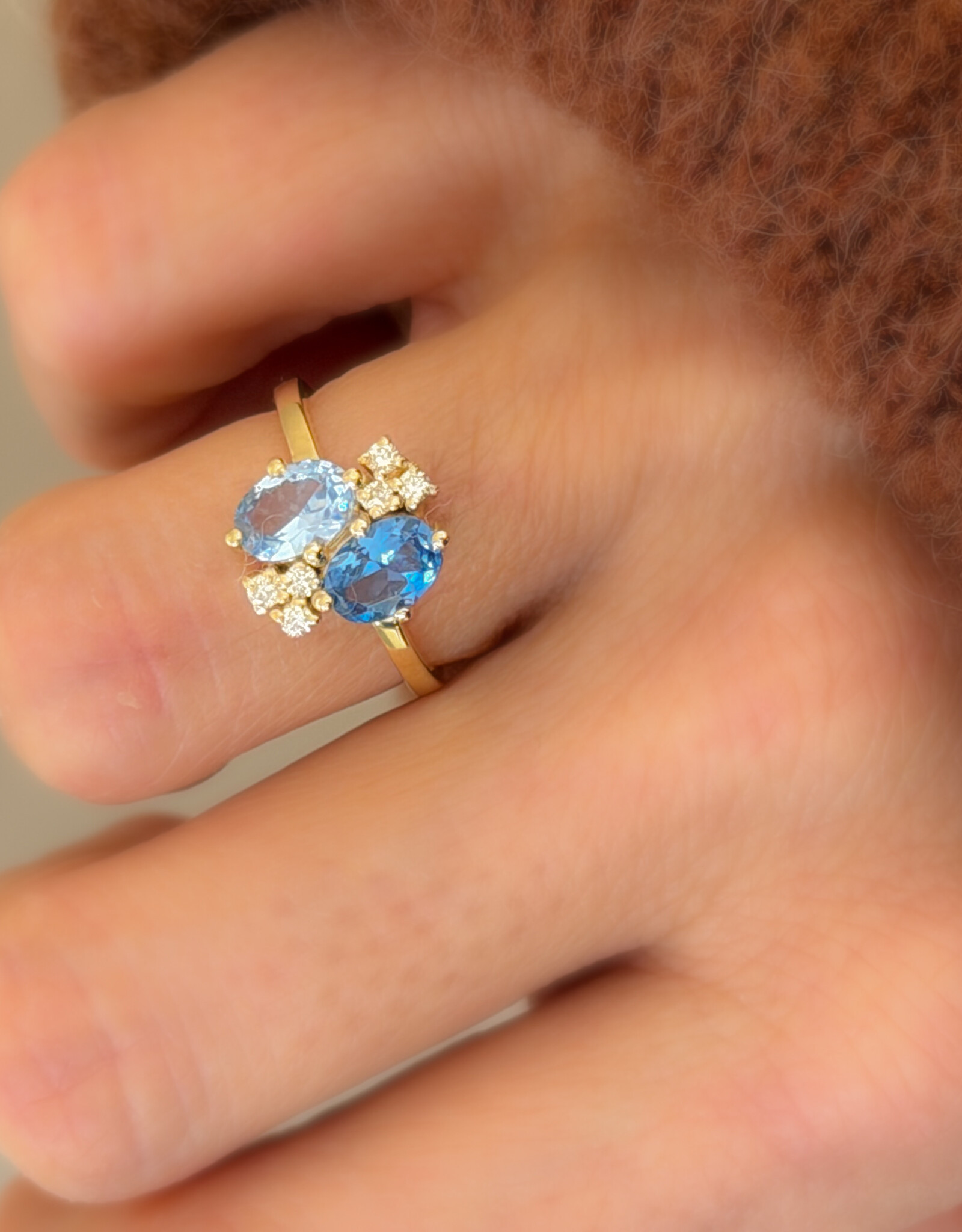 Atelier Maison The Bouquet ring | kleurstenen 7x5mm en diamanten