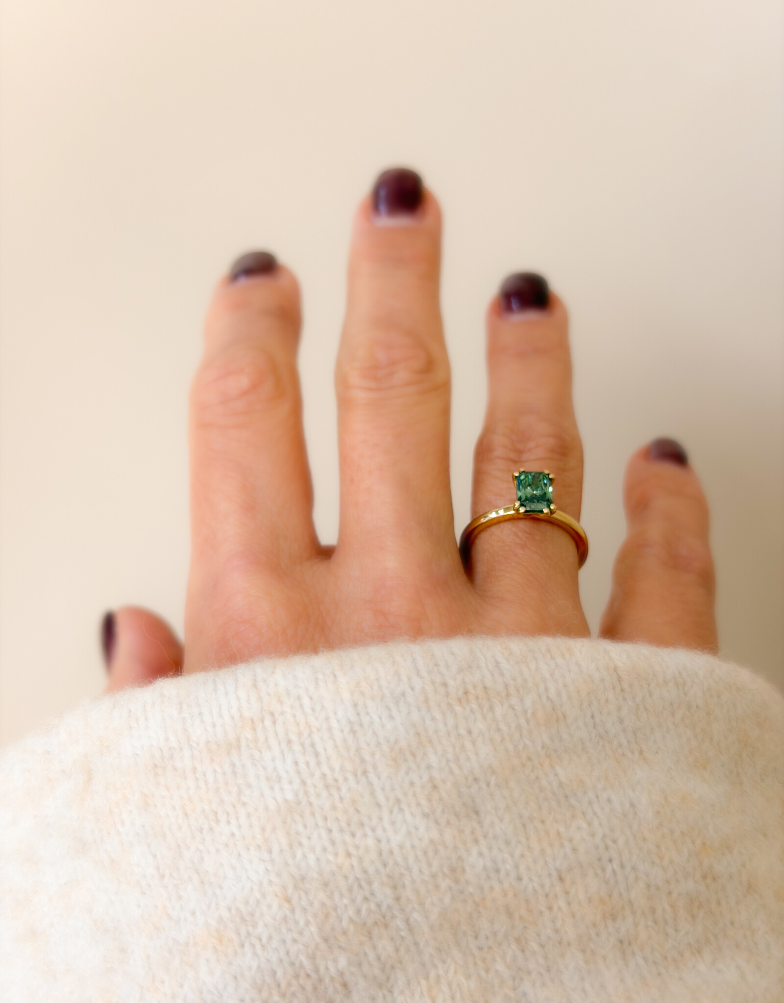 Atelier Maison Blush ring | 18K geel goud | groene LGD 1,03ct