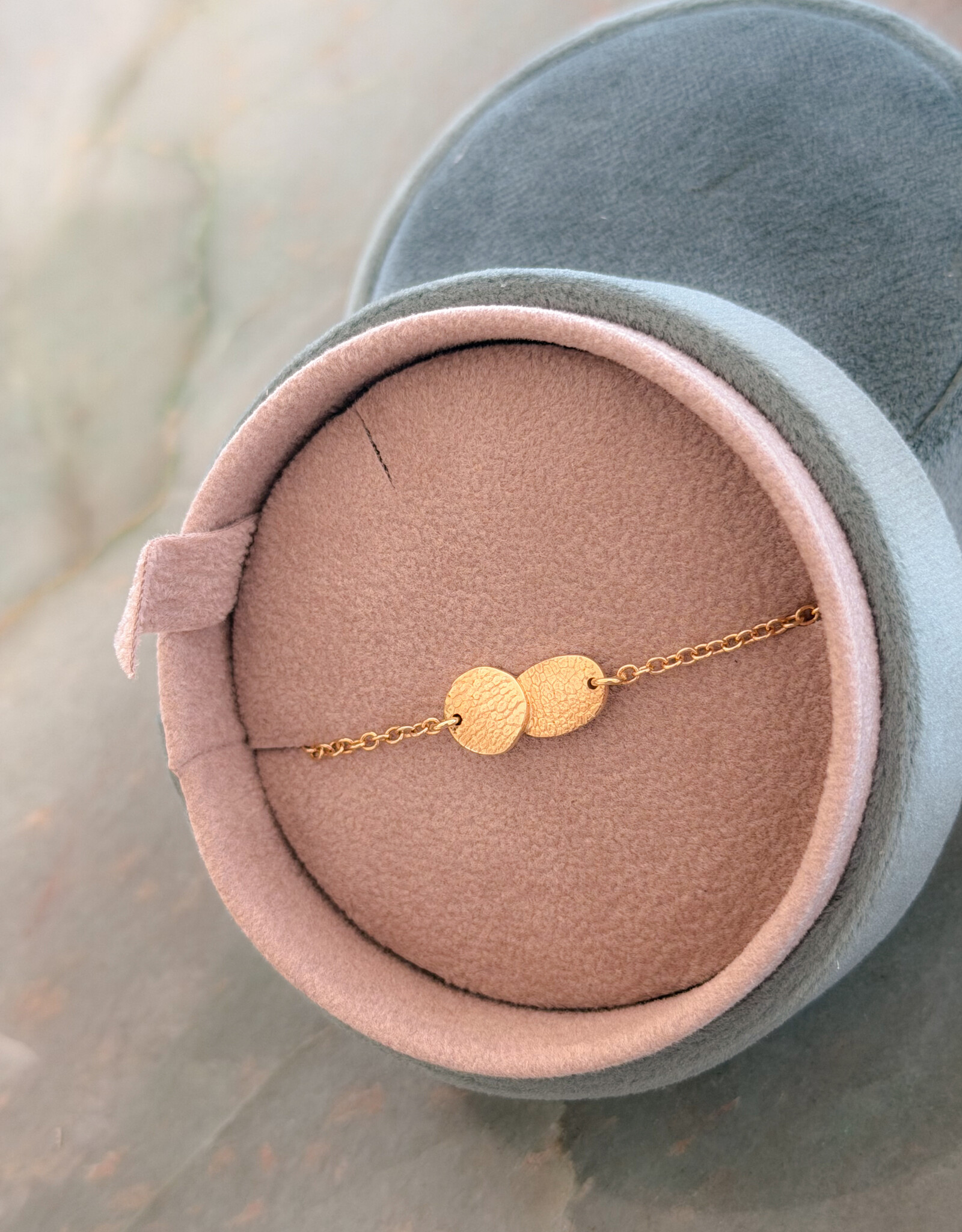 Atelier Maison Double Nose Kiss armband | vanaf