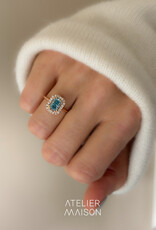 Atelier Maison Good Mood  ring met blauwe diamant