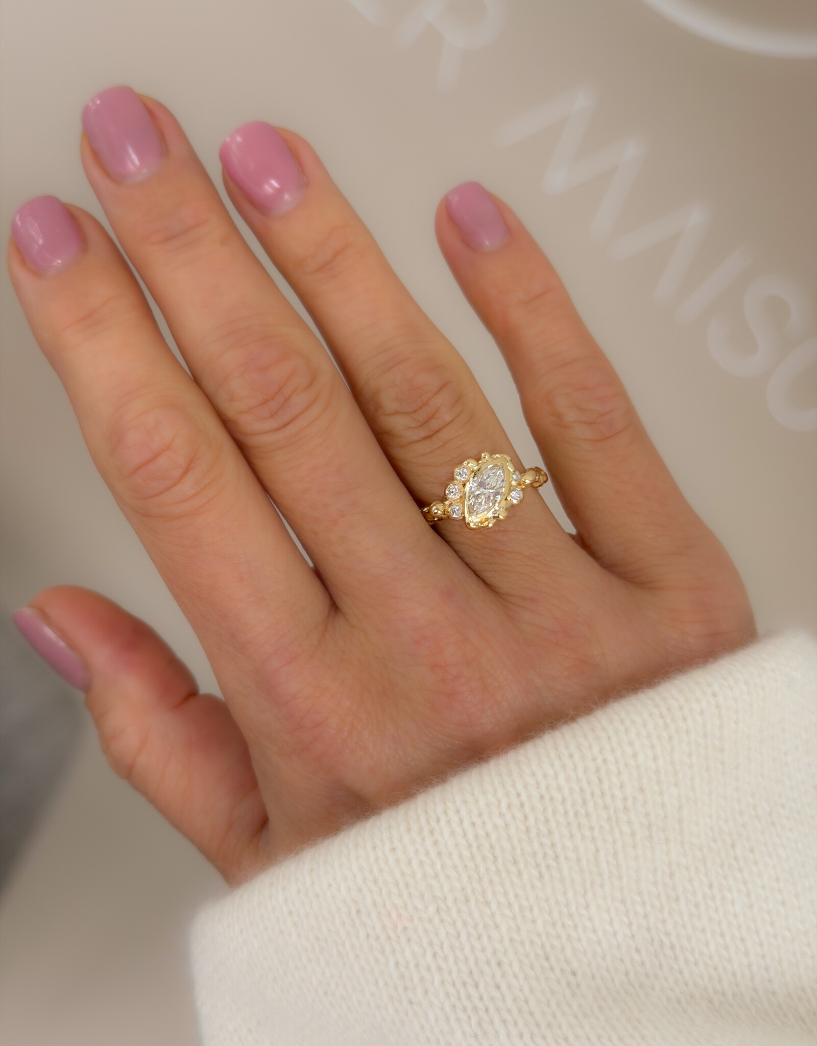 Atelier Maison Dewdrops | One of One | Nr. 09