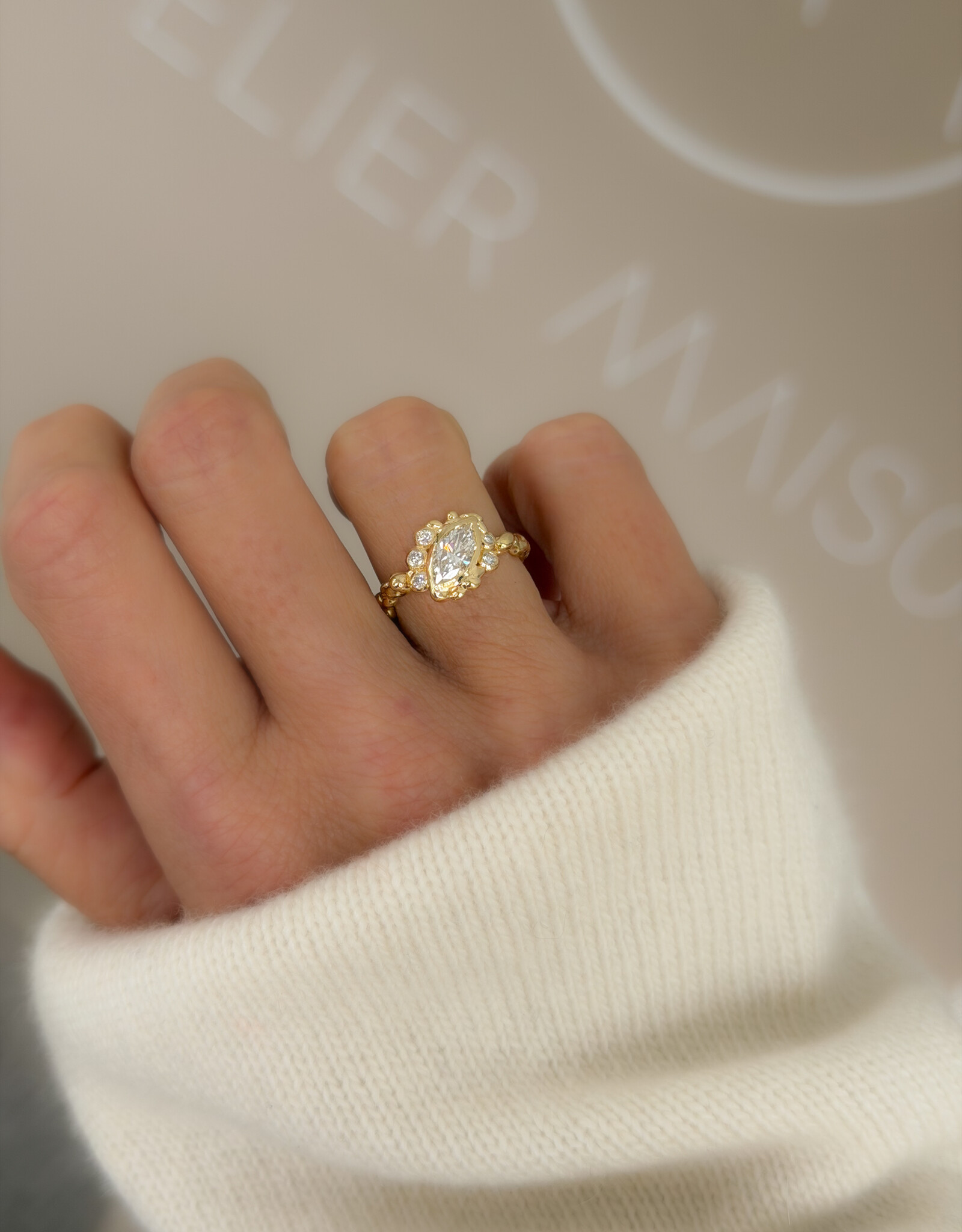 Atelier Maison Dewdrops | One of One | Nr. 09