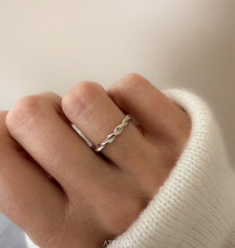 Atelier Maison The Rope ring | 18K naturel wit goud