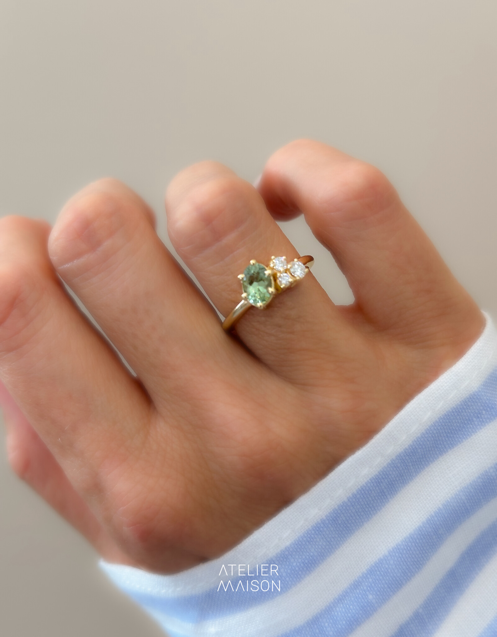 Atelier Maison Seize the day ring met groene saffier