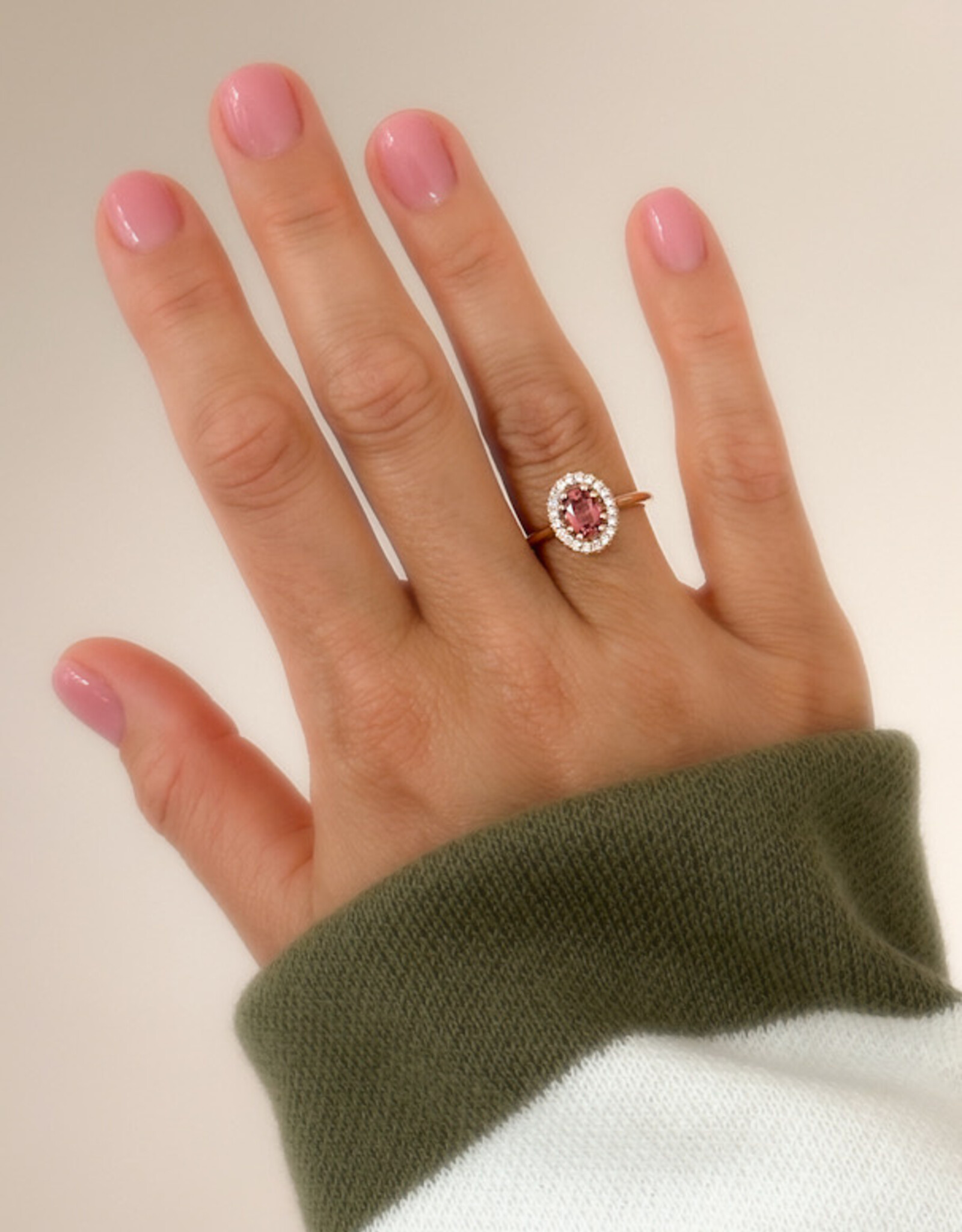 Atelier Maison Happy Together ring met roze spinel