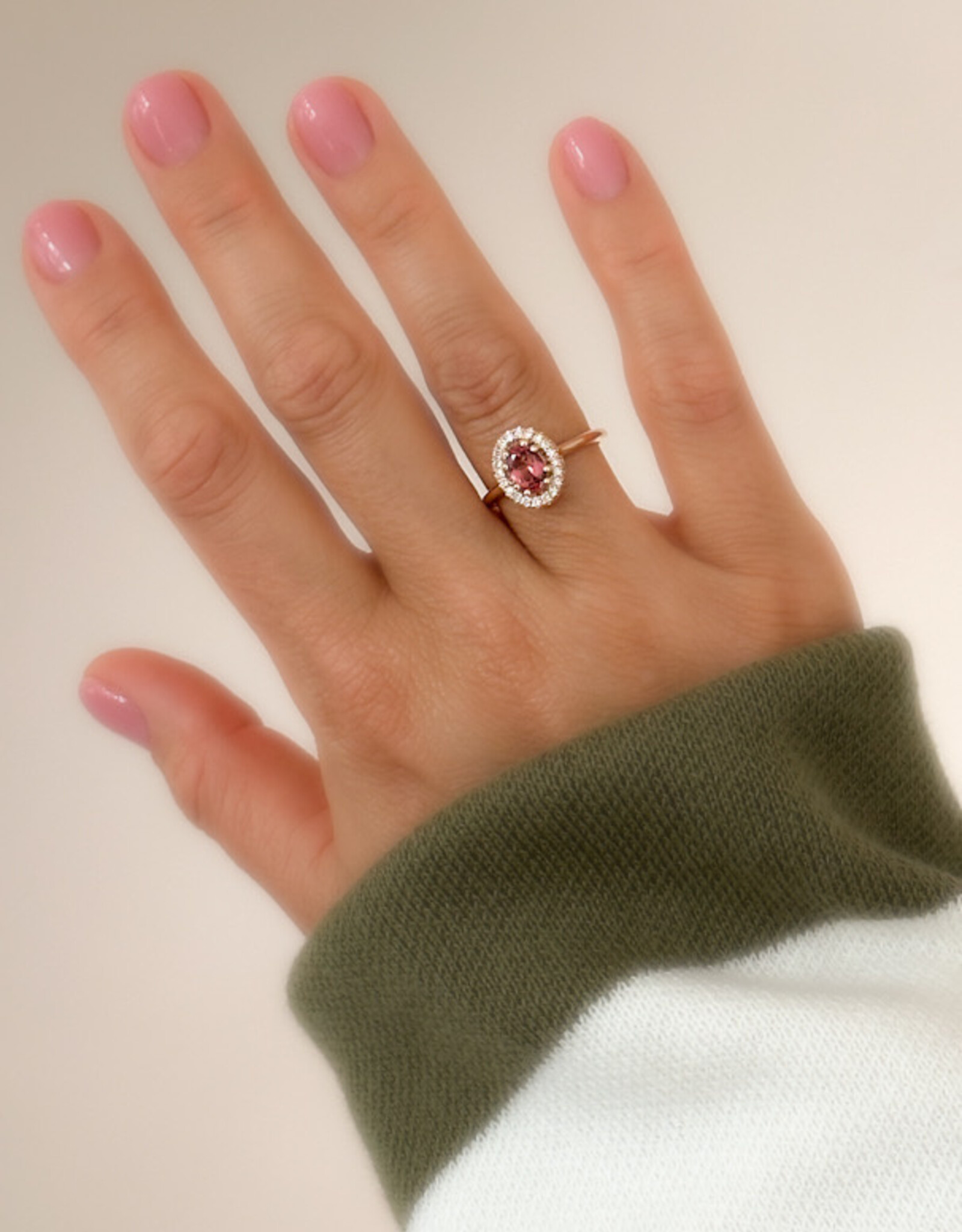Atelier Maison Happy Together ring met roze spinel