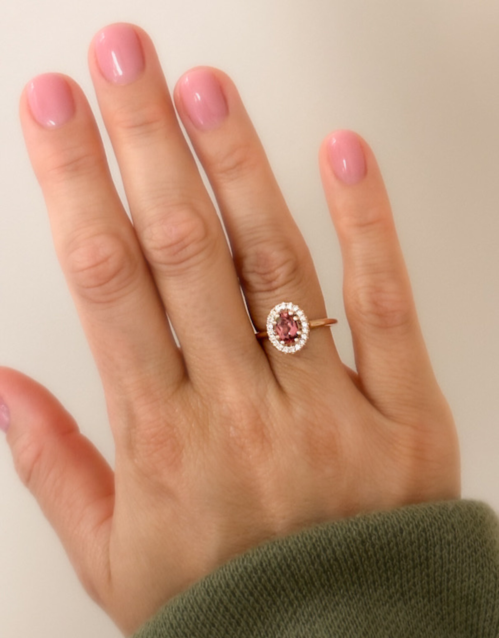 Atelier Maison Happy Together ring met roze spinel