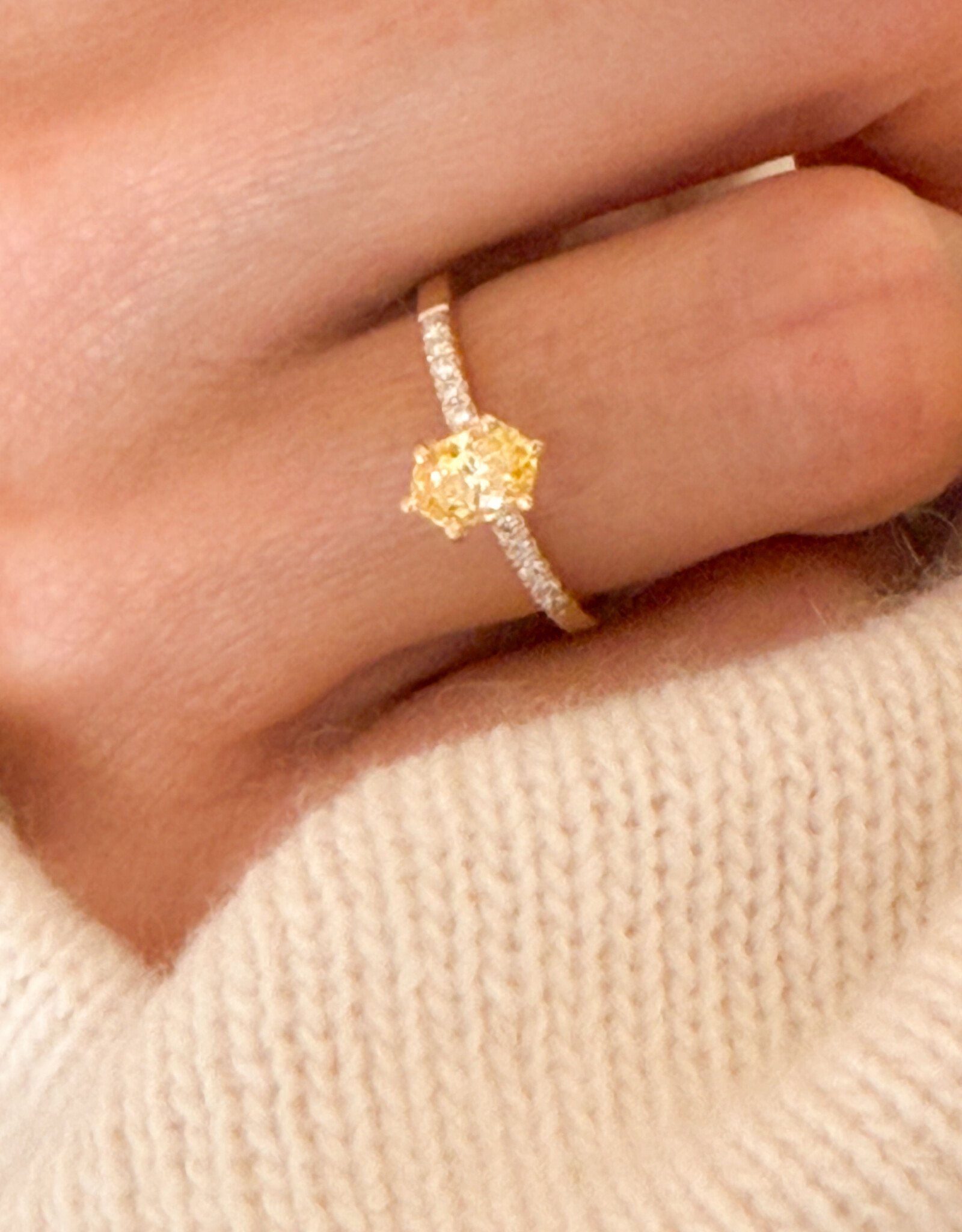 Atelier Maison Wonderland ring met gele diamant