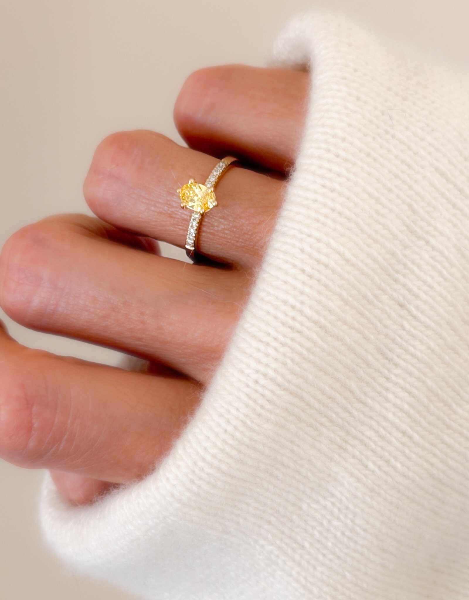 Atelier Maison Wonderland ring met gele diamant