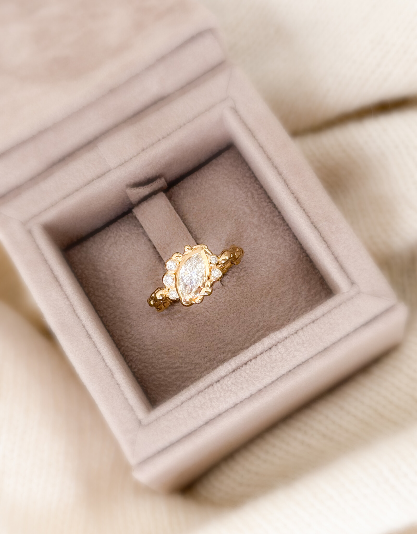 Atelier Maison Dewdrops | One of One | Nr. 09