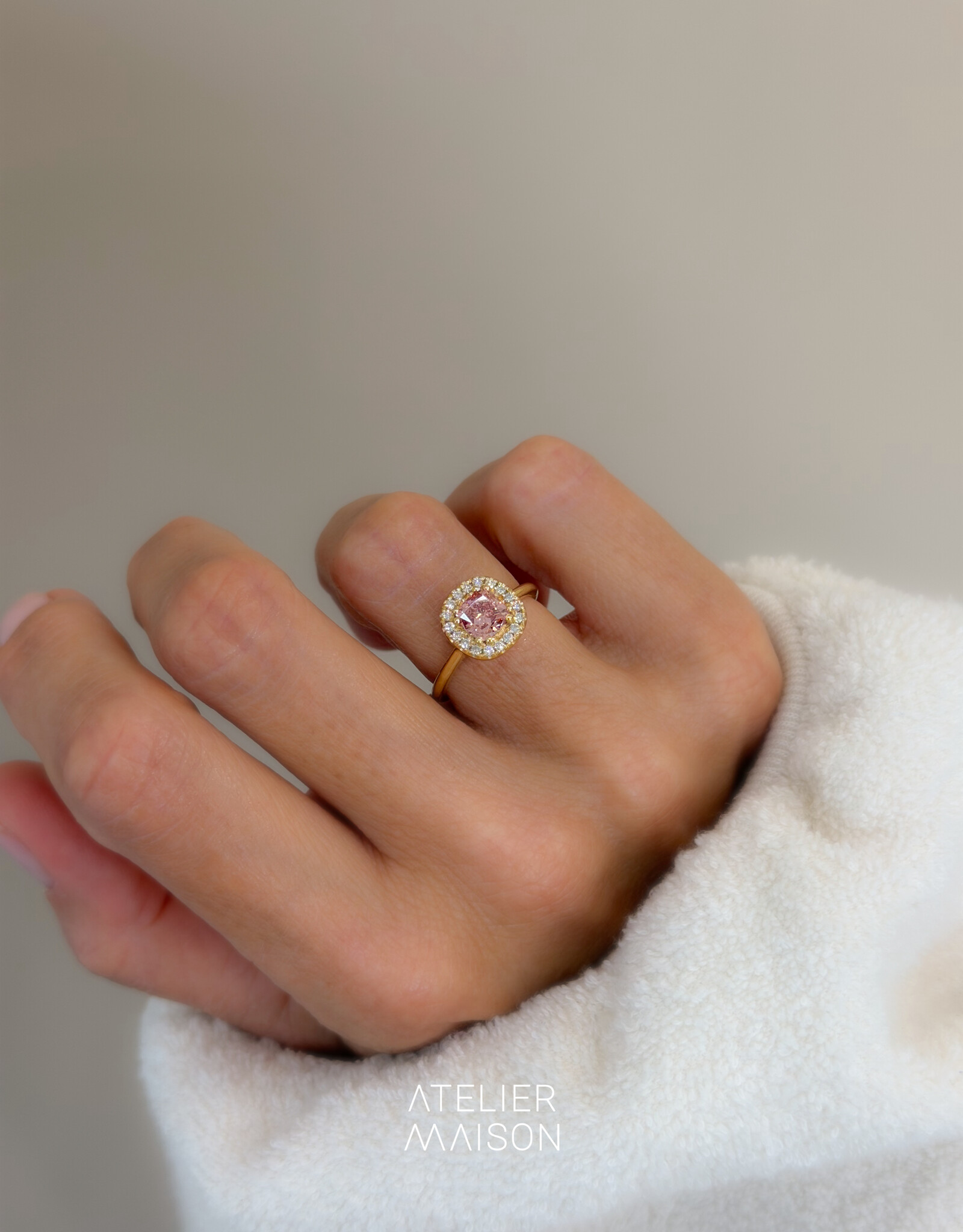 Atelier Maison met roze labgrown diamant