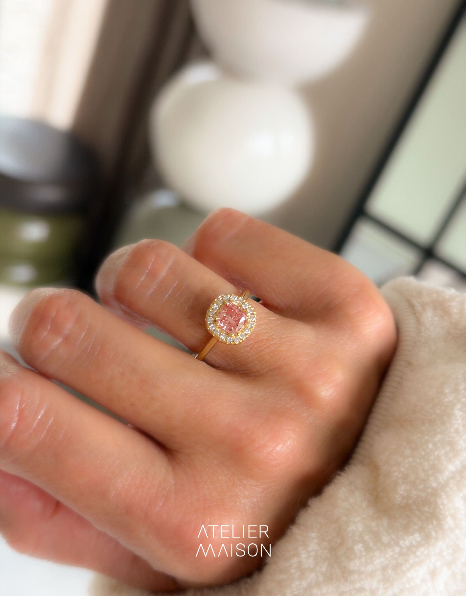 Atelier Maison met roze labgrown diamant