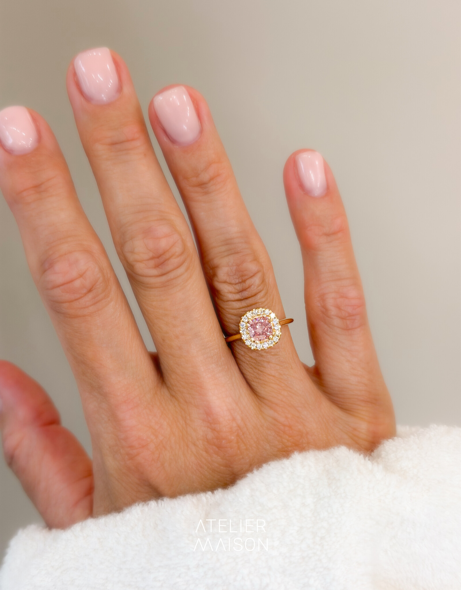 Atelier Maison met roze labgrown diamant