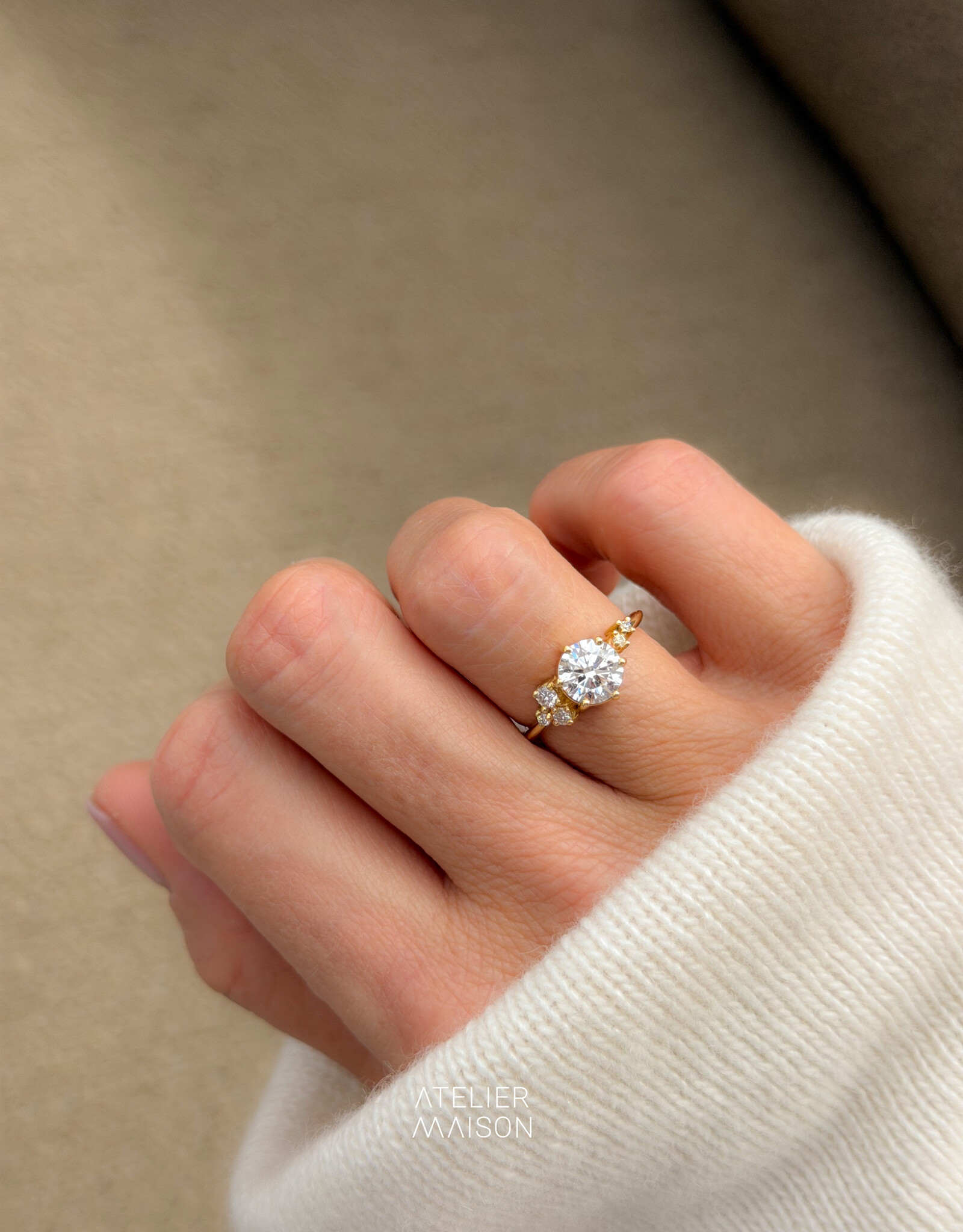 Atelier Maison Dazzling ring | mt52 | 18K geel goud