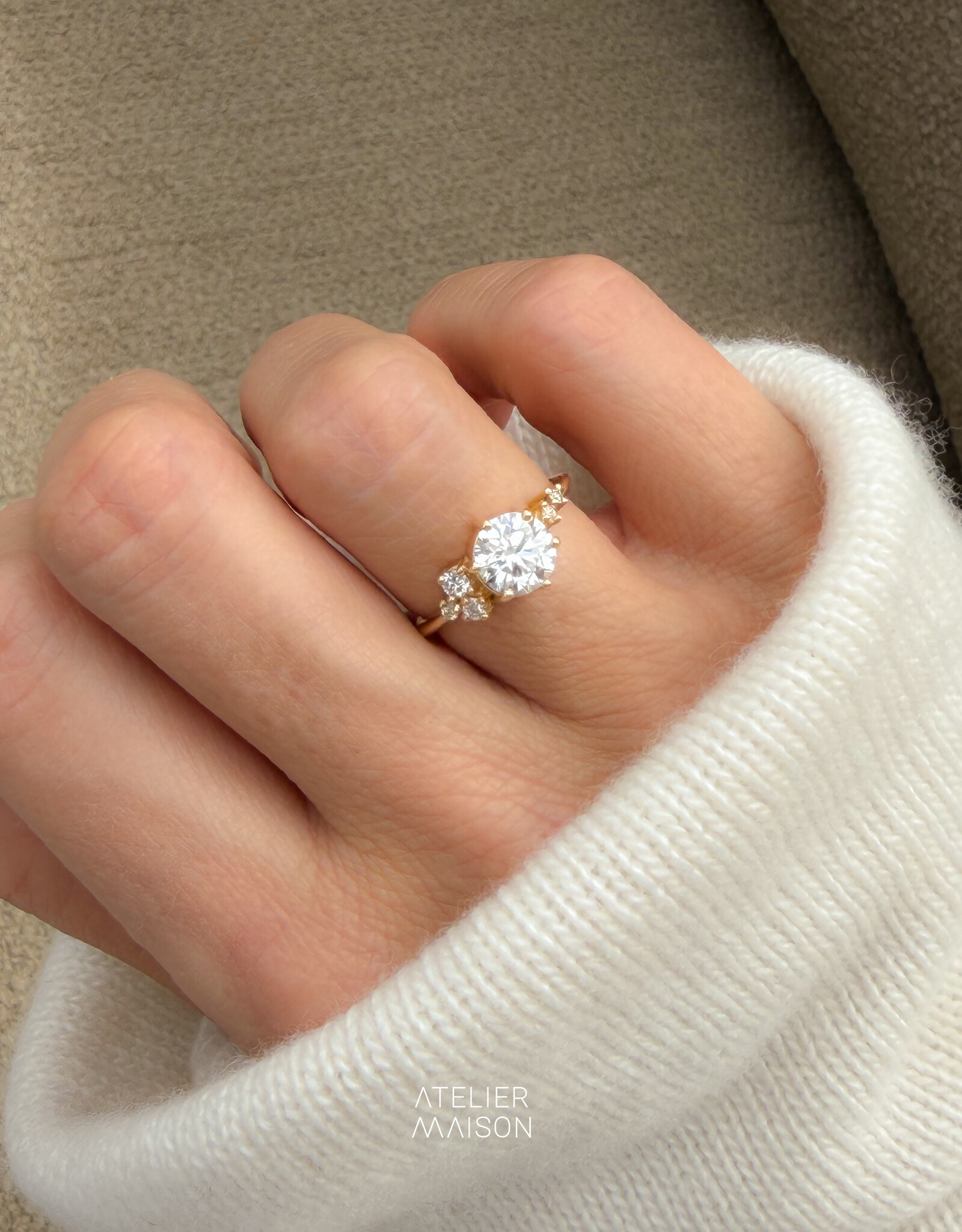 Atelier Maison Dazzling ring | mt52 | 18K geel goud