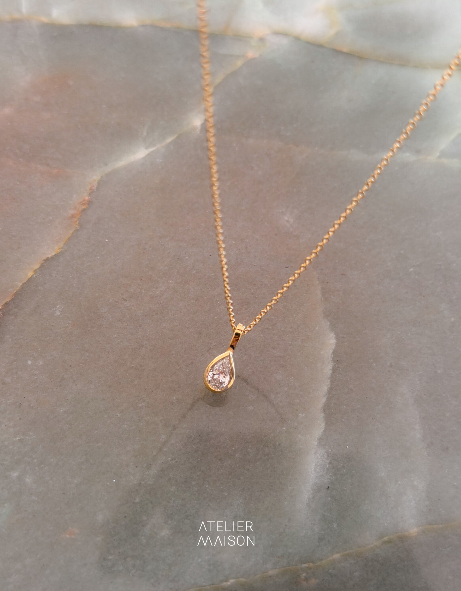 Atelier Maison The Tear hanger met as