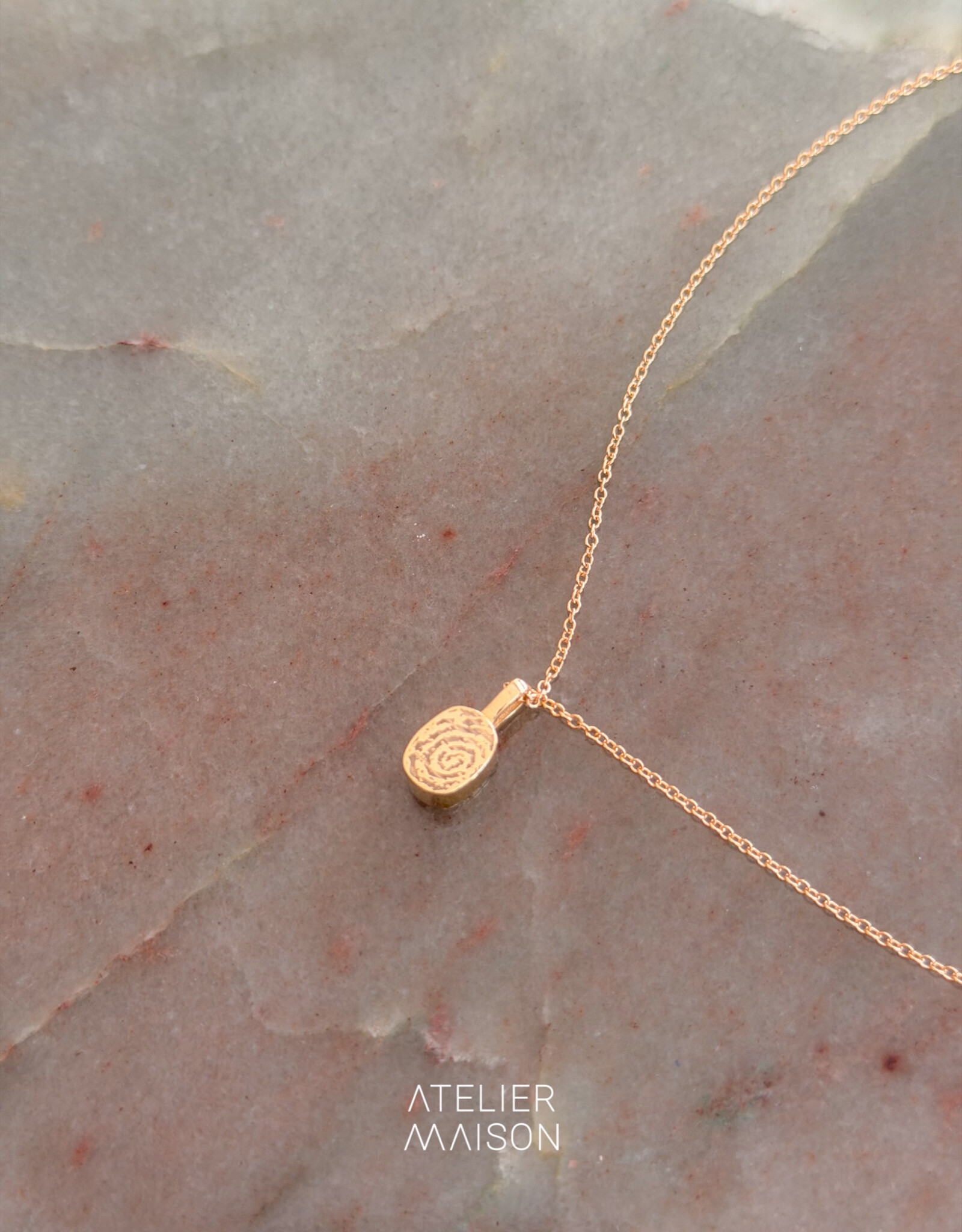 Atelier Maison Always By My Side  hanger met as