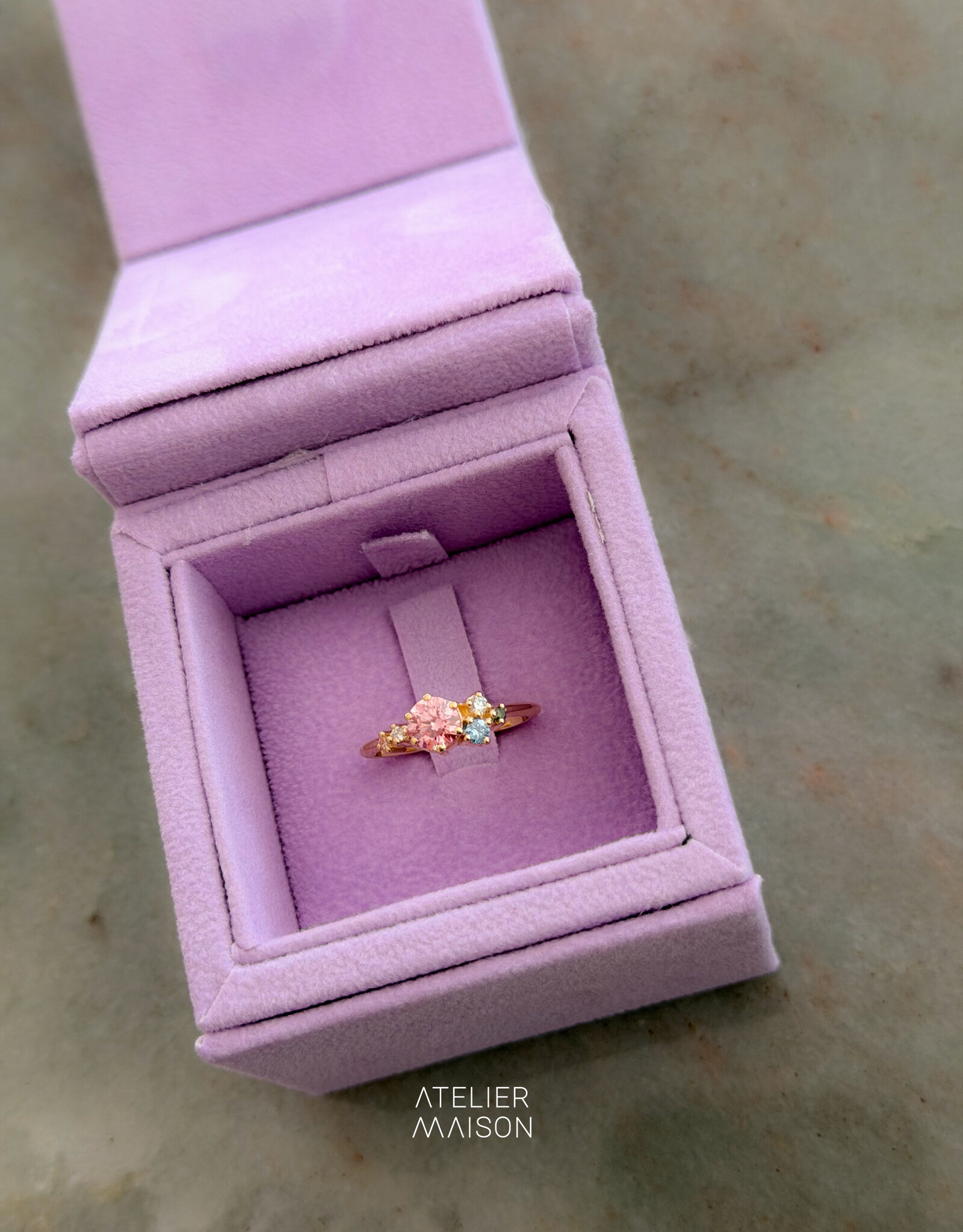Atelier Maison Personaliseer de Dazzling Colors ring met je favoriete kleuren