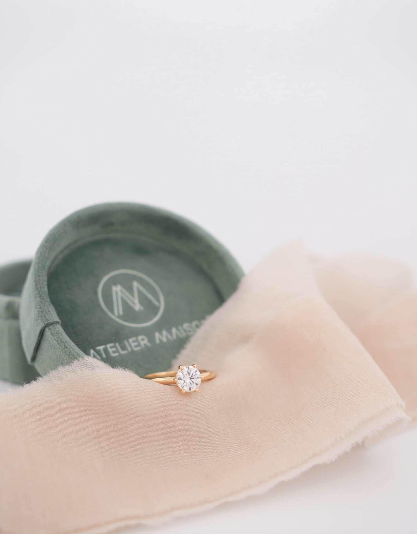 Atelier Maison The Big Promise ring | medium diamant