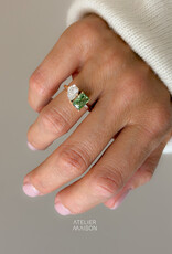 Atelier Maison Soulmates ring met witte en groene diamant