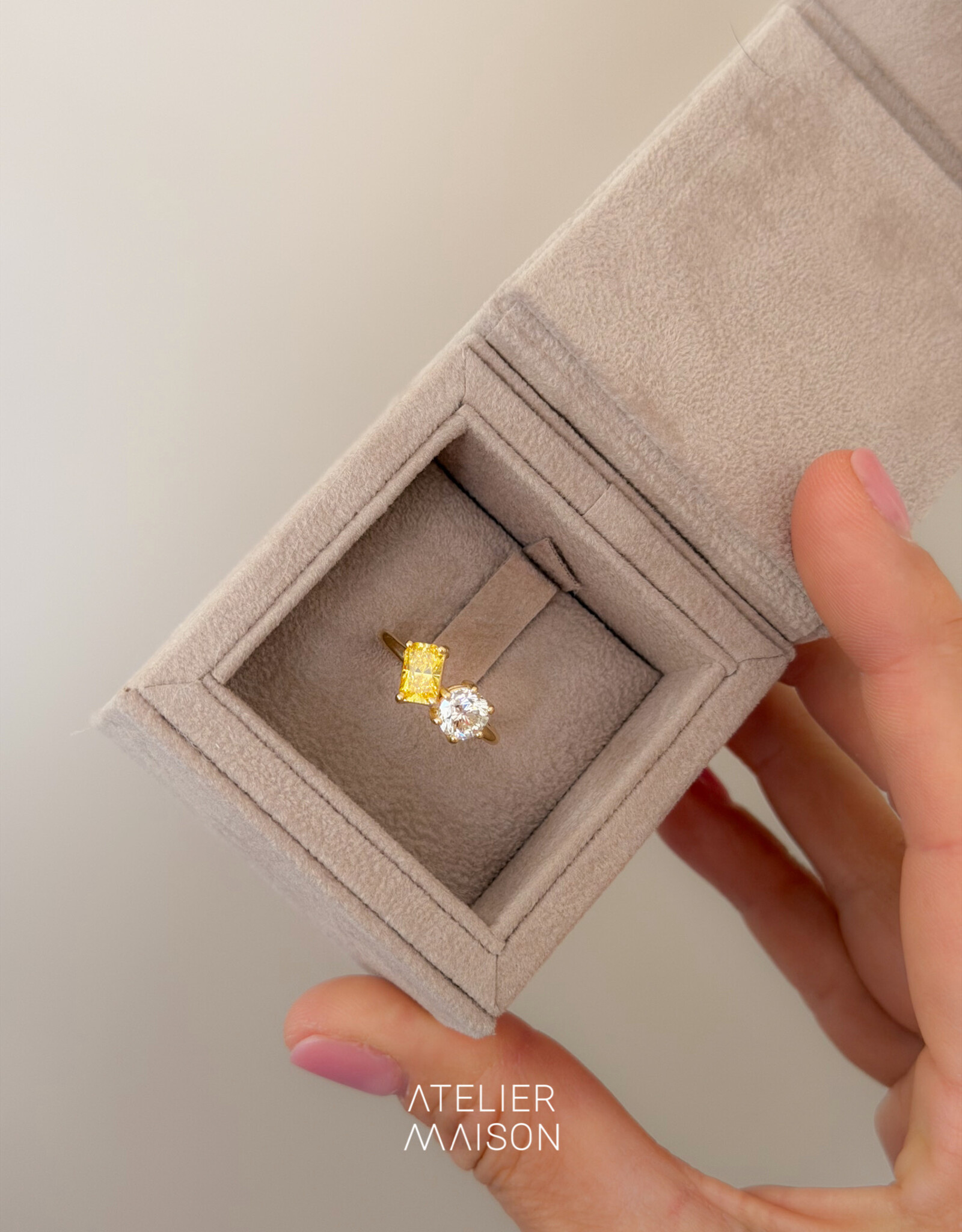 Atelier Maison Soulmates ring met witte en gele LGD (0,8 & 1ct)