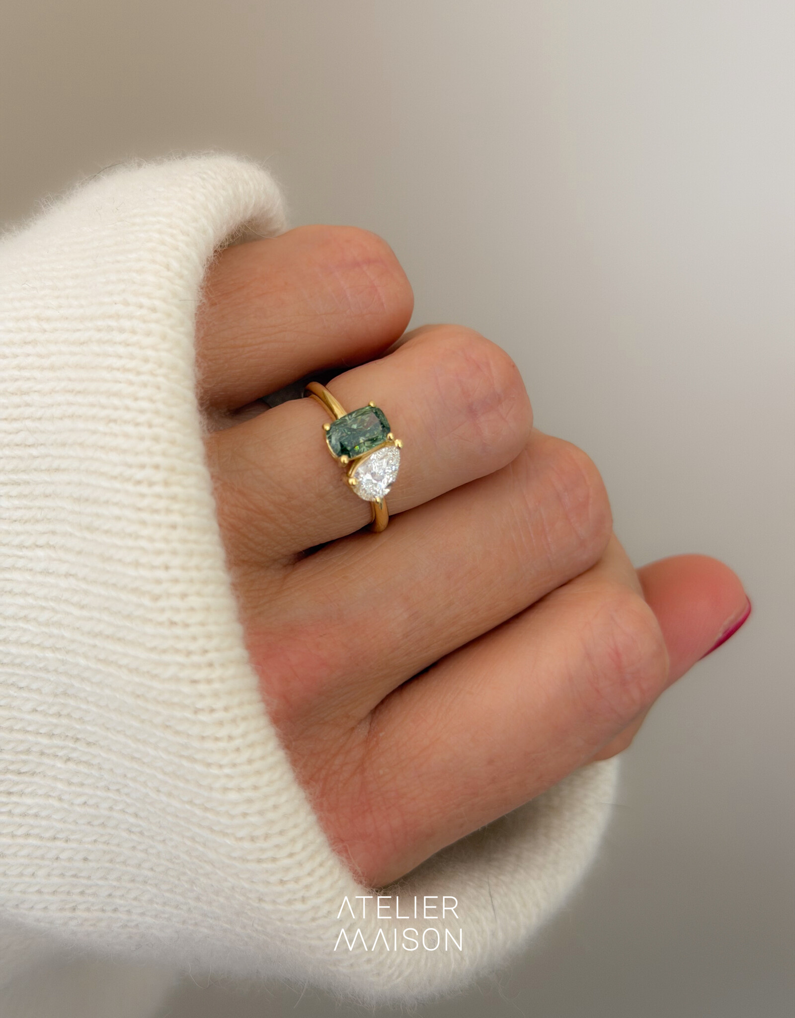 Atelier Maison Soulmates ring met witte en groene LGD (0,8 en 0,5ct)