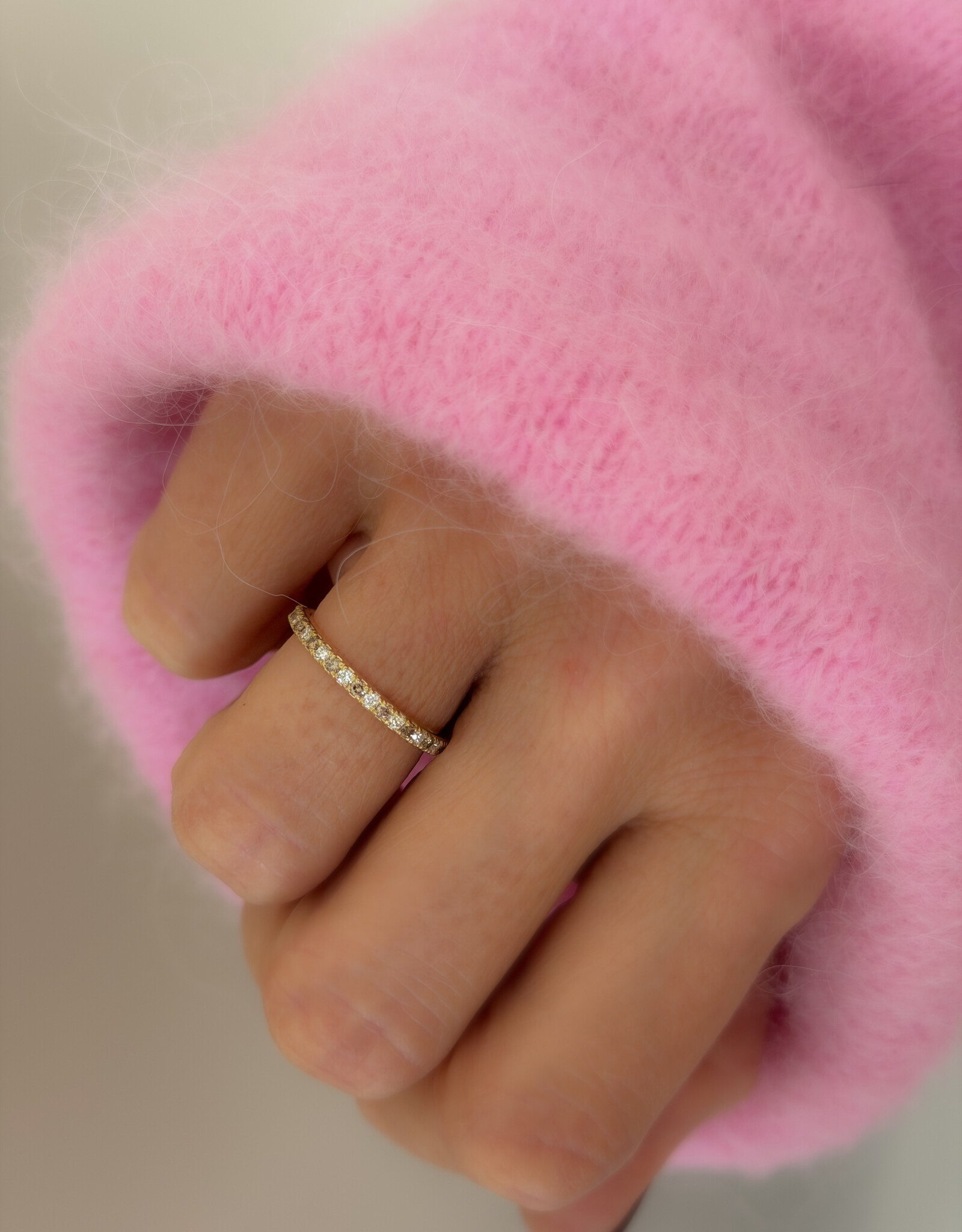 Atelier Maison The Colorful ring met witte en kleurdiamanten