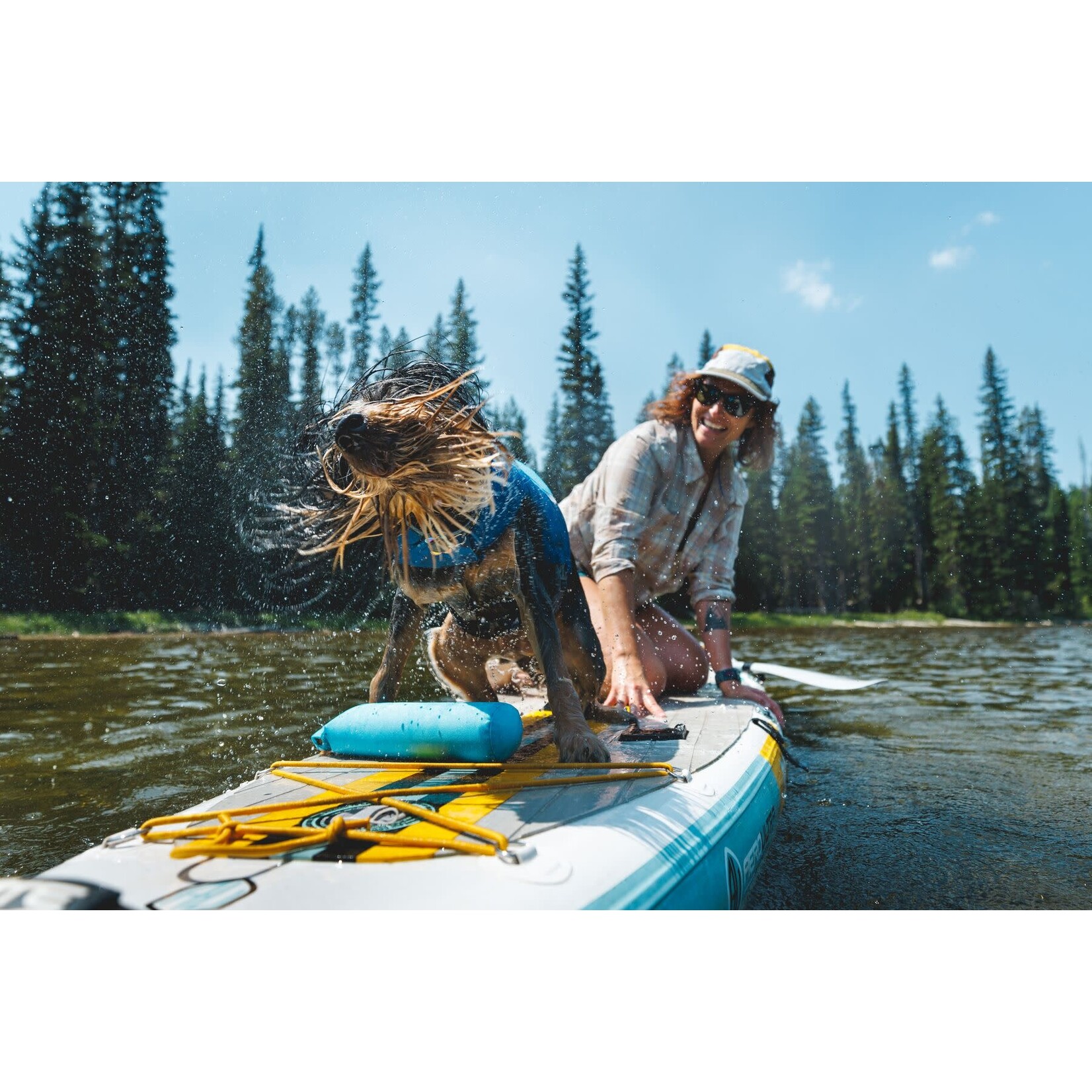 Ruffwear Lunker Floating Throw Tug Toy
