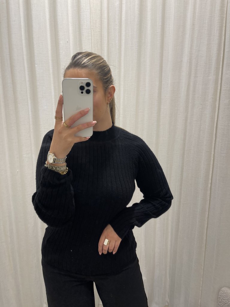 Magda knit black