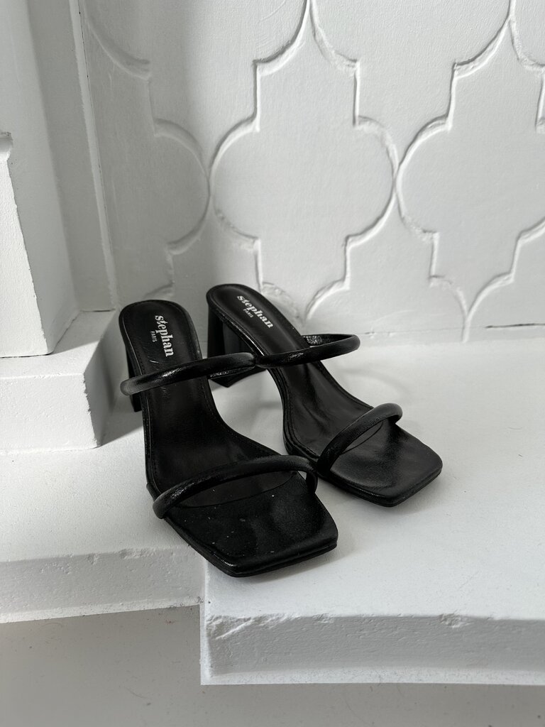 Mio heels black