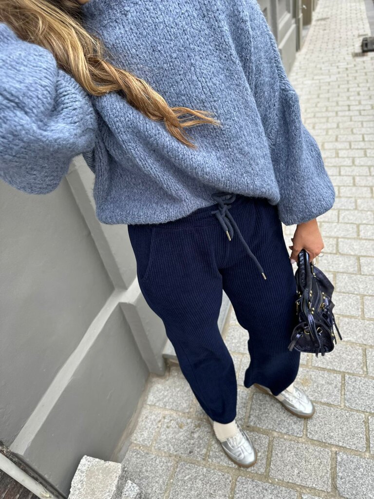 Amy sweater jeans blue