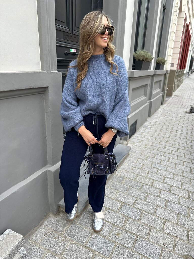 Amy sweater jeans blue