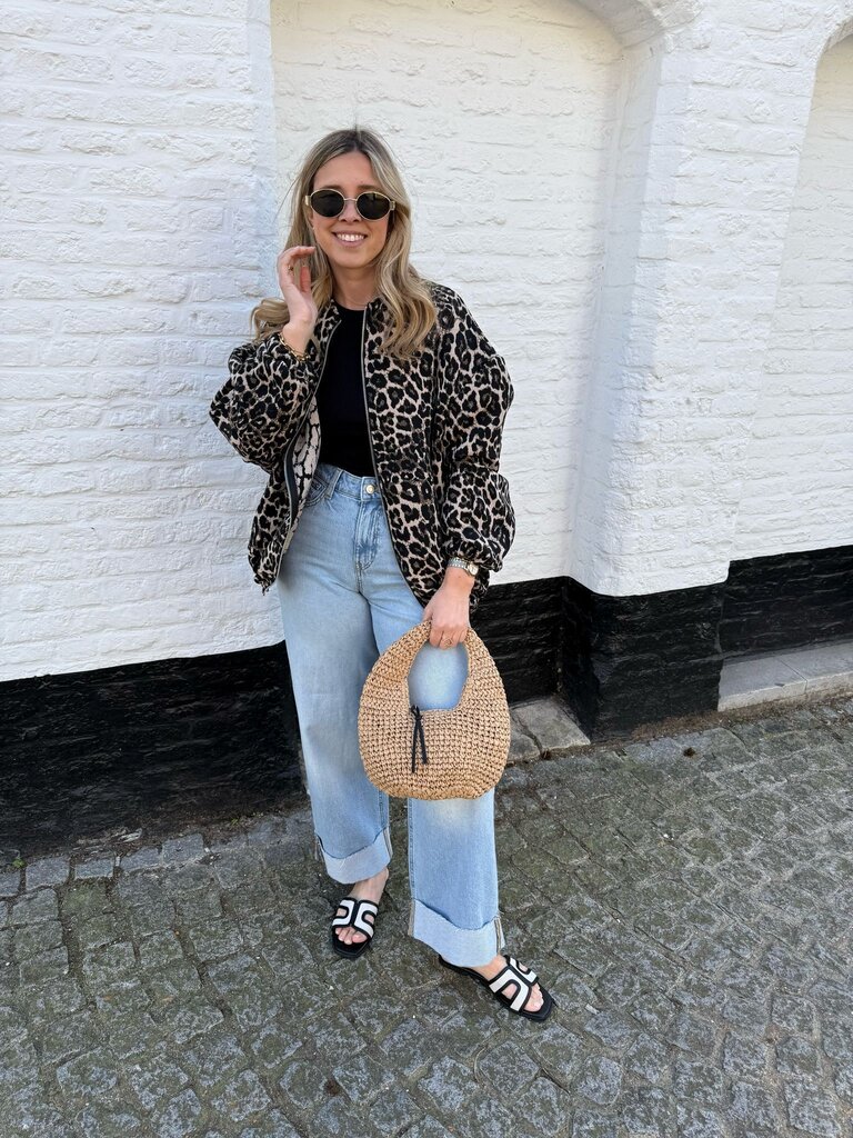 Bonnie leopard bomber